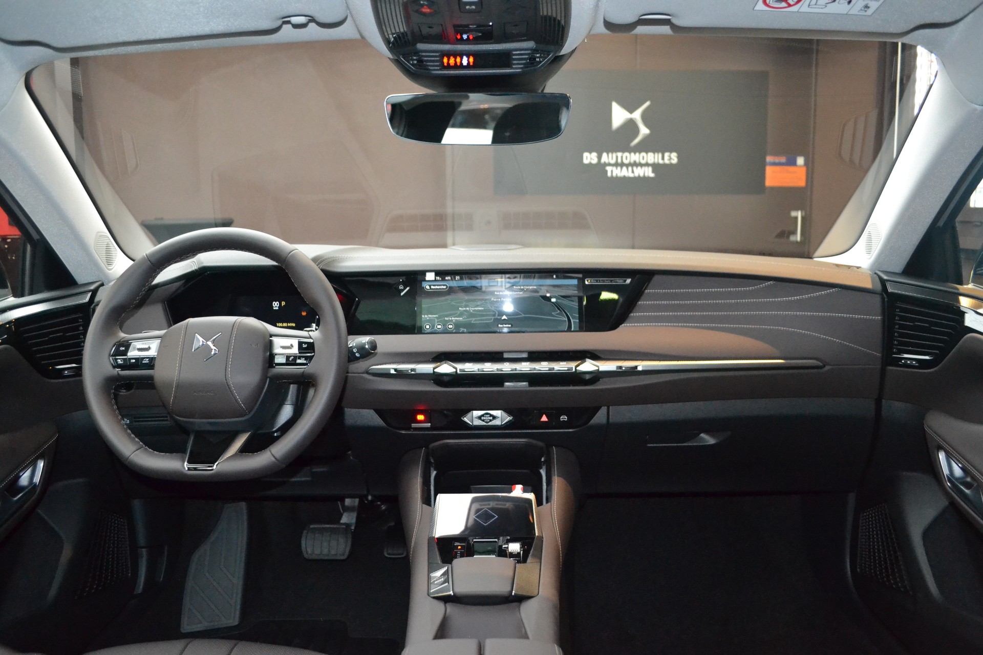 DS AUTOMOBILES DS 4 1.2 MHEV Antoine De Saint Exupéry-image-9