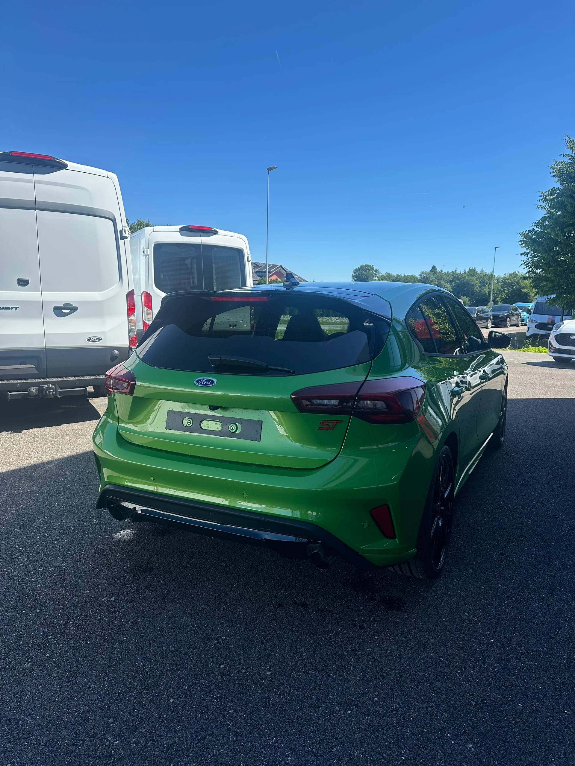 FORD Focus 2.3 EcoB ST X 280CV/Man.-image-6