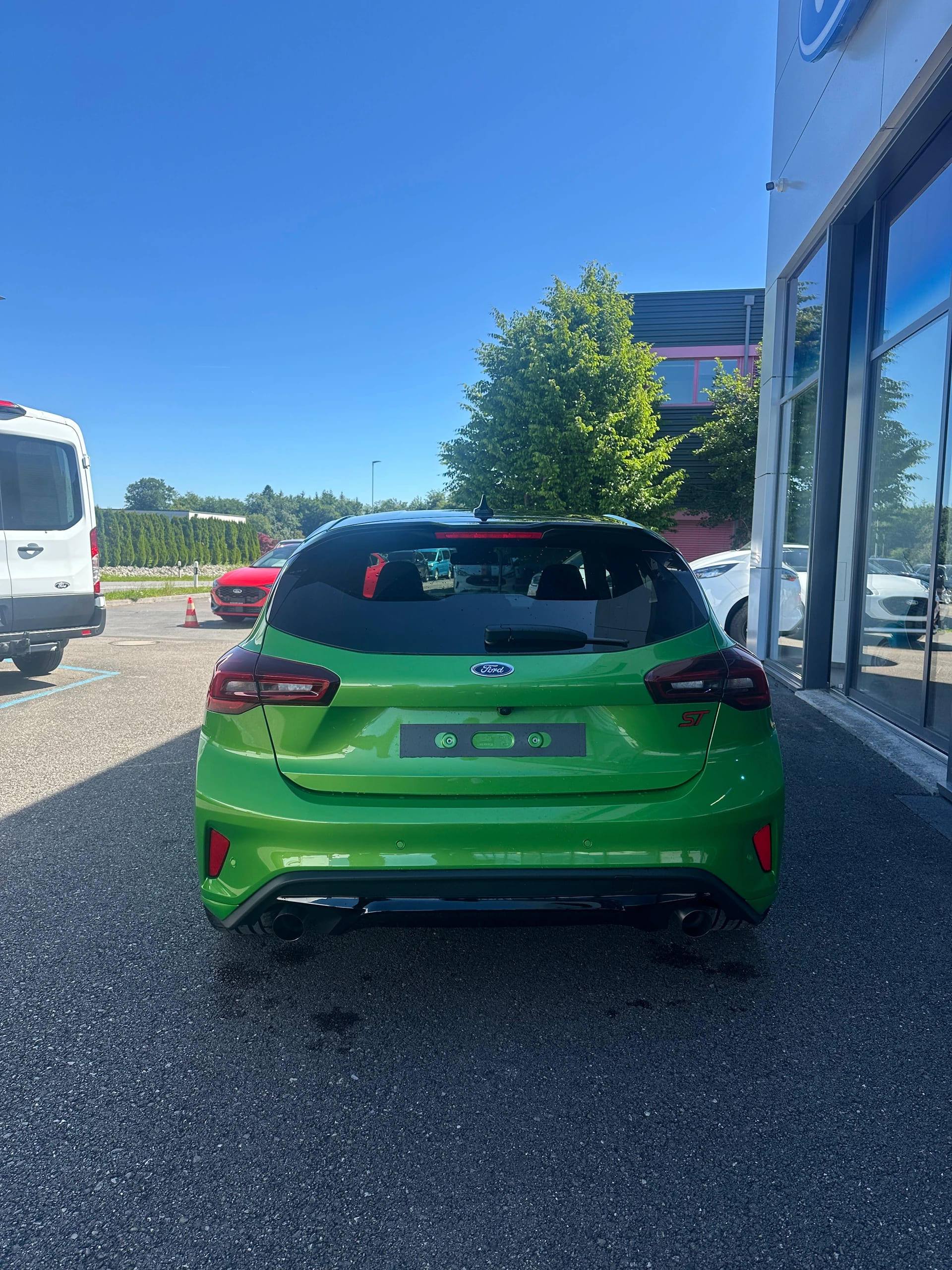 FORD Focus 2.3 EcoB ST X 280CV/Man.-image-4