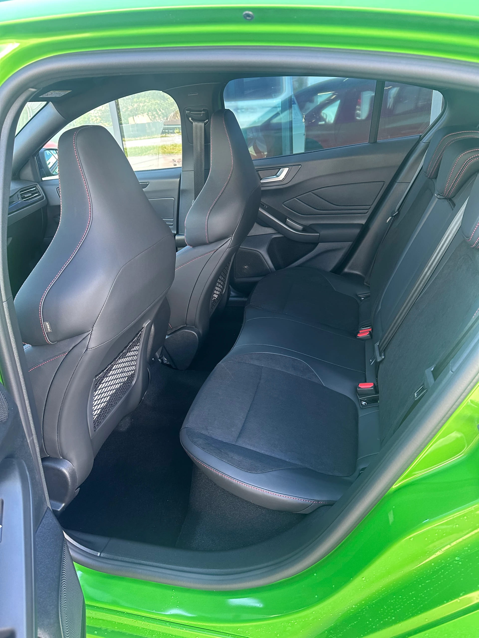 FORD Focus 2.3 EcoB ST X 280CV/Man.-image-11
