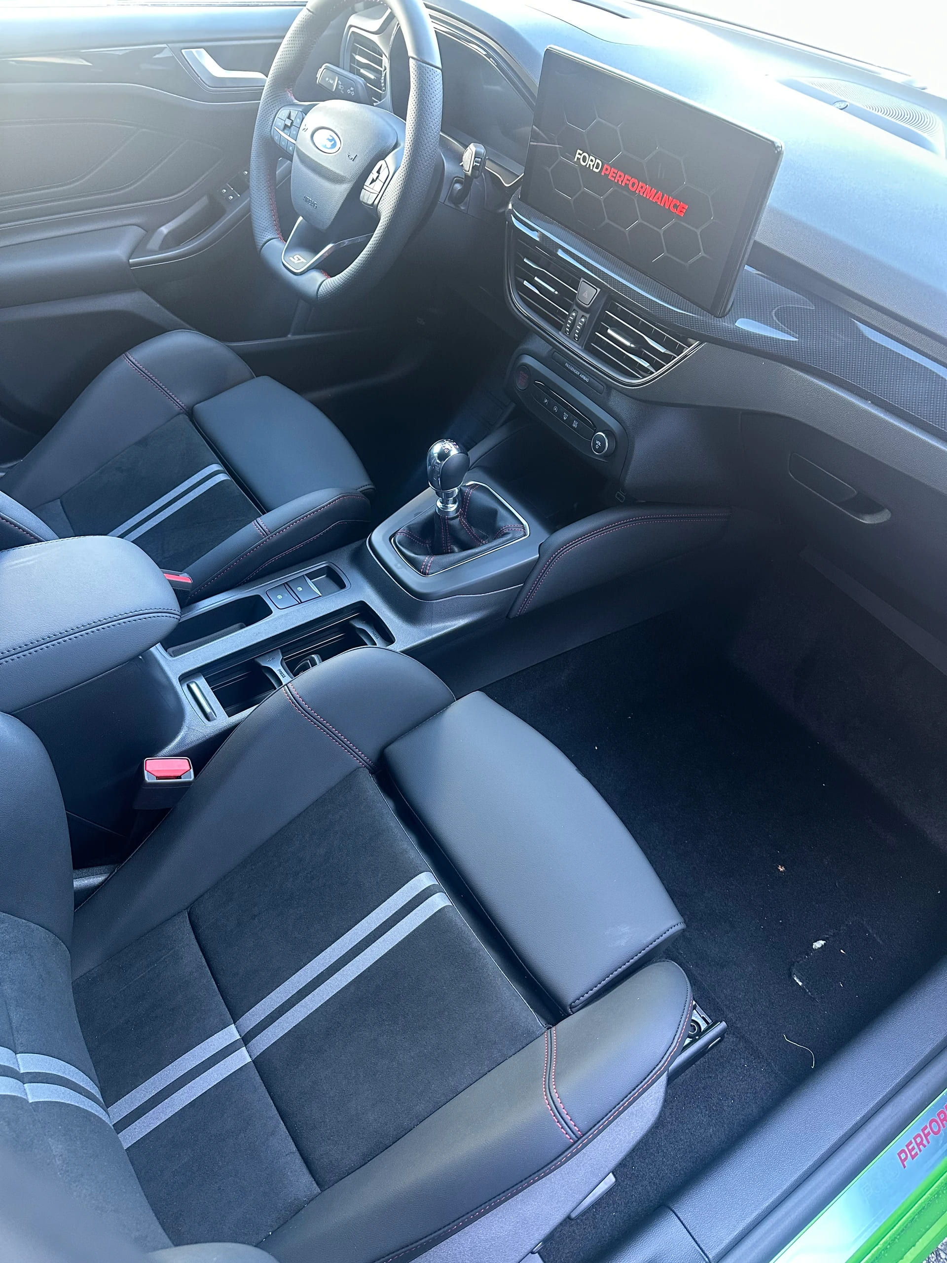 FORD Focus 2.3 EcoB ST X 280CV/Man.-image-14