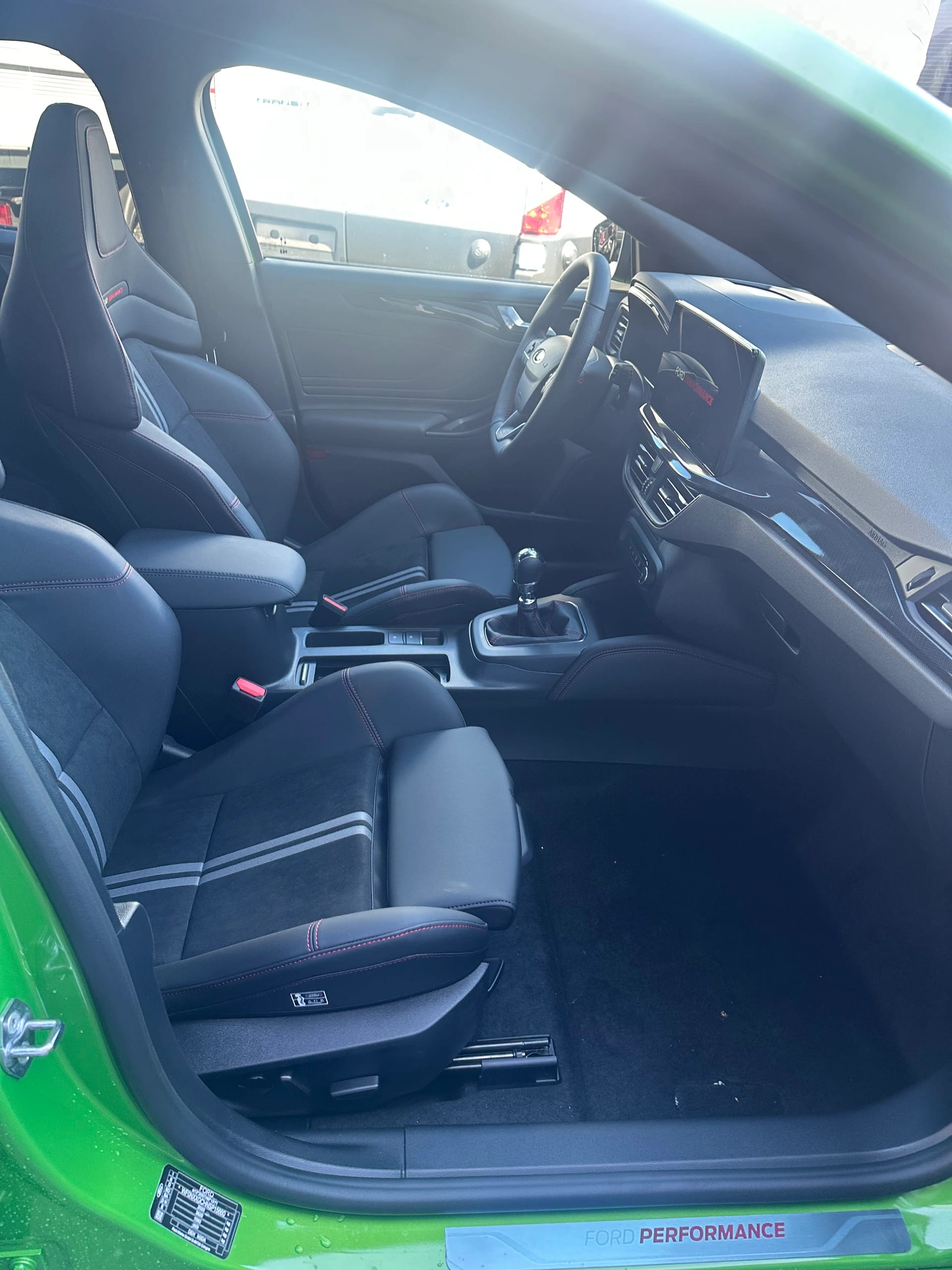 FORD Focus 2.3 EcoB ST X 280CV/Man.-image-15