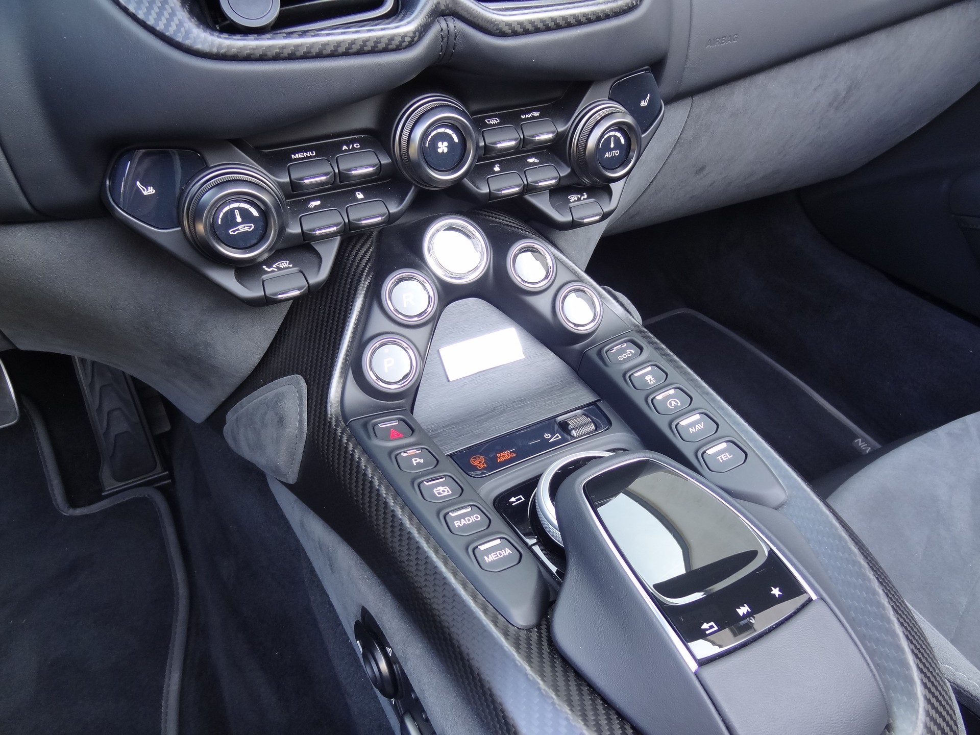 ASTON MARTIN Roadster F1-image-13