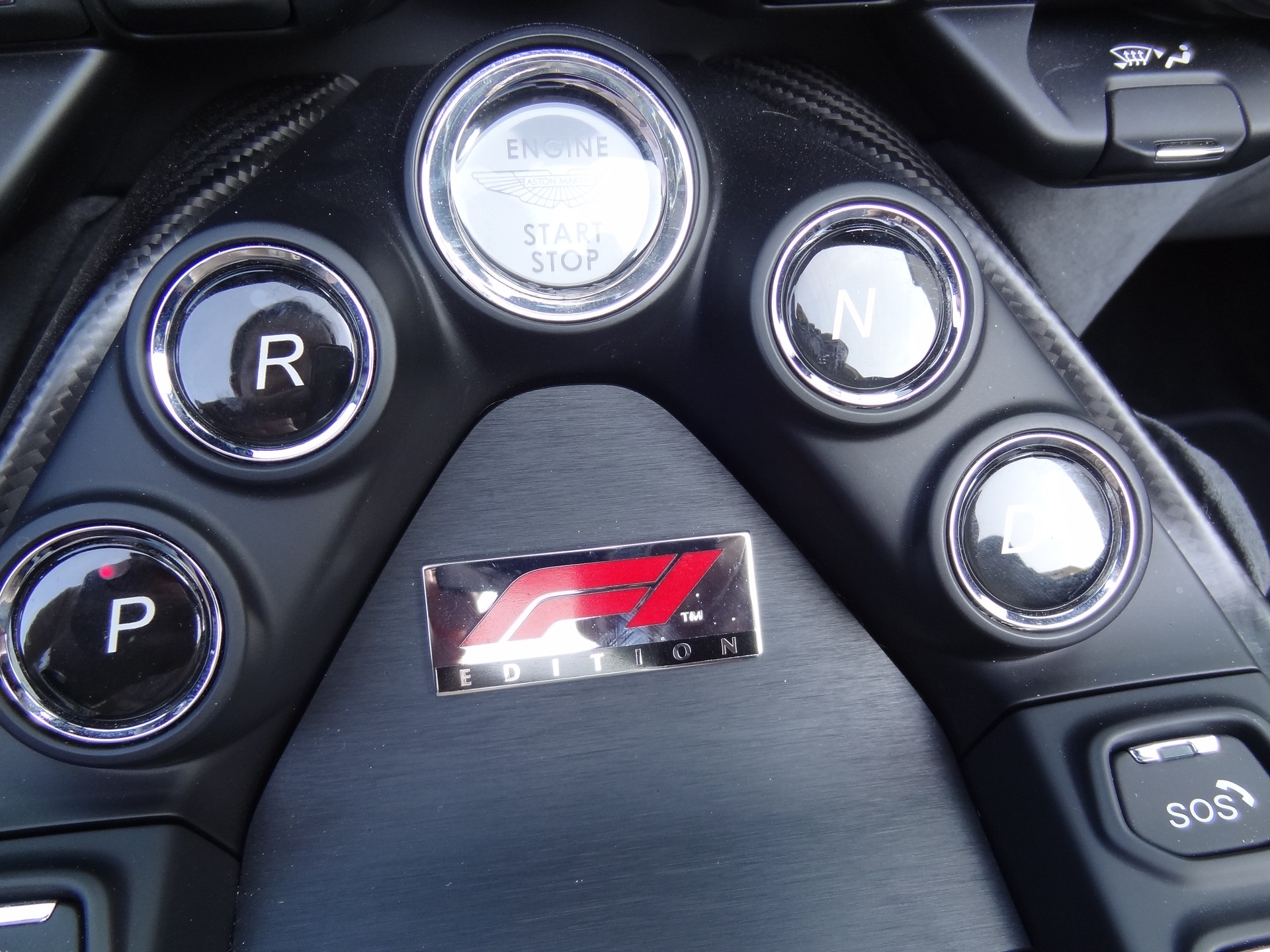 ASTON MARTIN Roadster F1-image-14