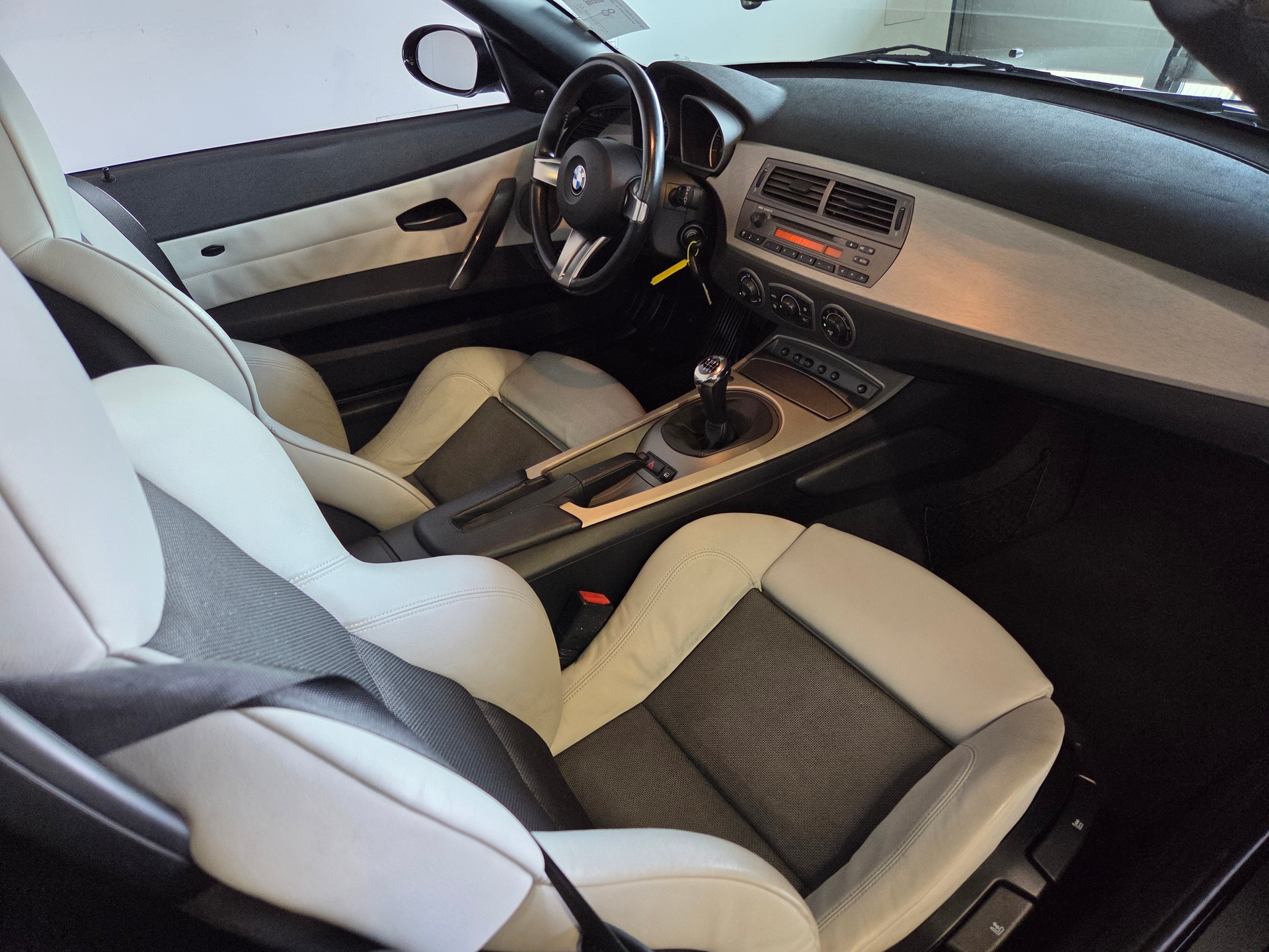 BMW Z4 3.0i Roadster-image-7
