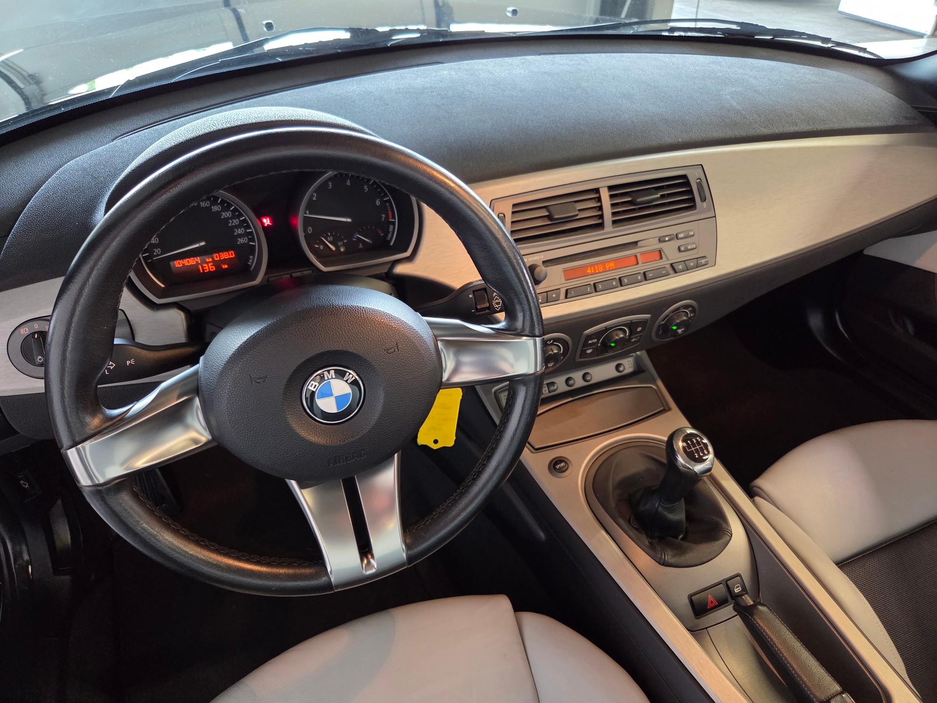 BMW Z4 3.0i Roadster-image-12