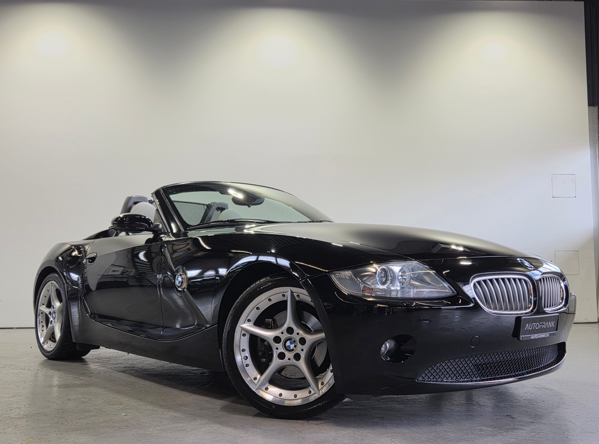 BMW Z4 3.0i Roadster-image-10