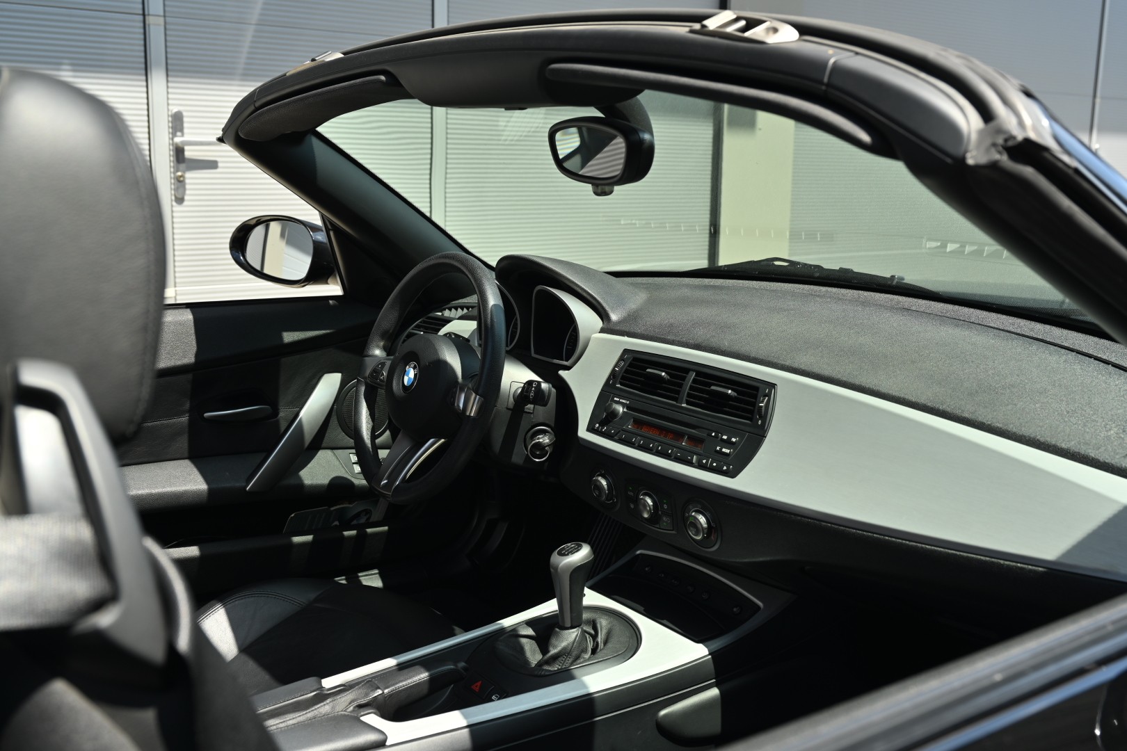 BMW Z4 2.5si Roadster-image-9