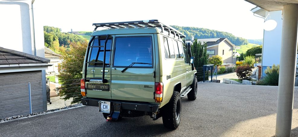 TOYOTA Land Cruiser 400 Hdt Long 4.2D-image-2