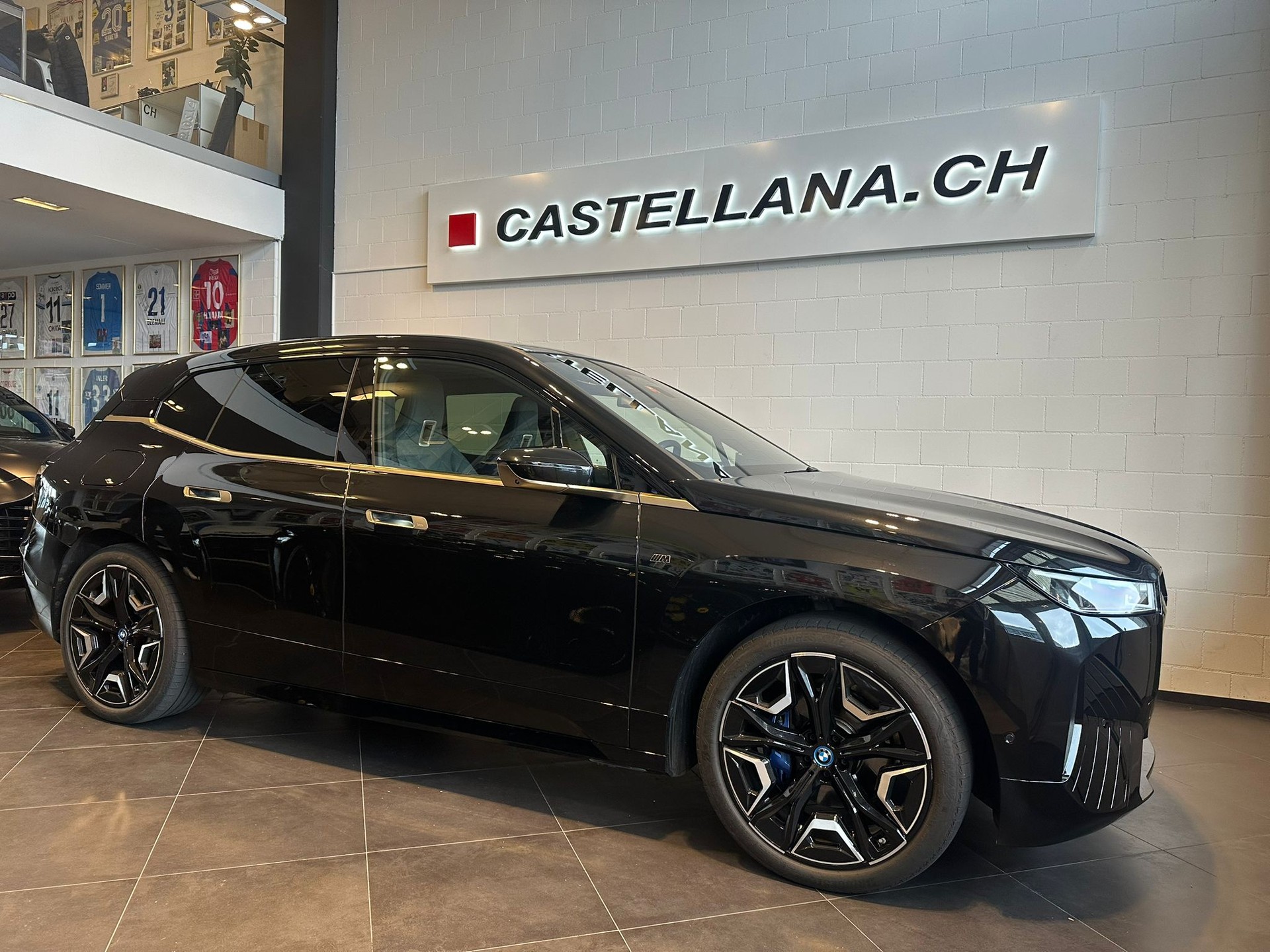 BMW iX M60-image-0