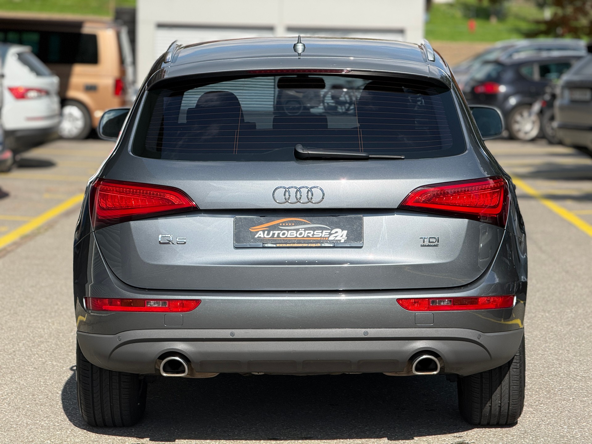 AUDI Q5 3.0 TDI quattro S-tronic-image-5