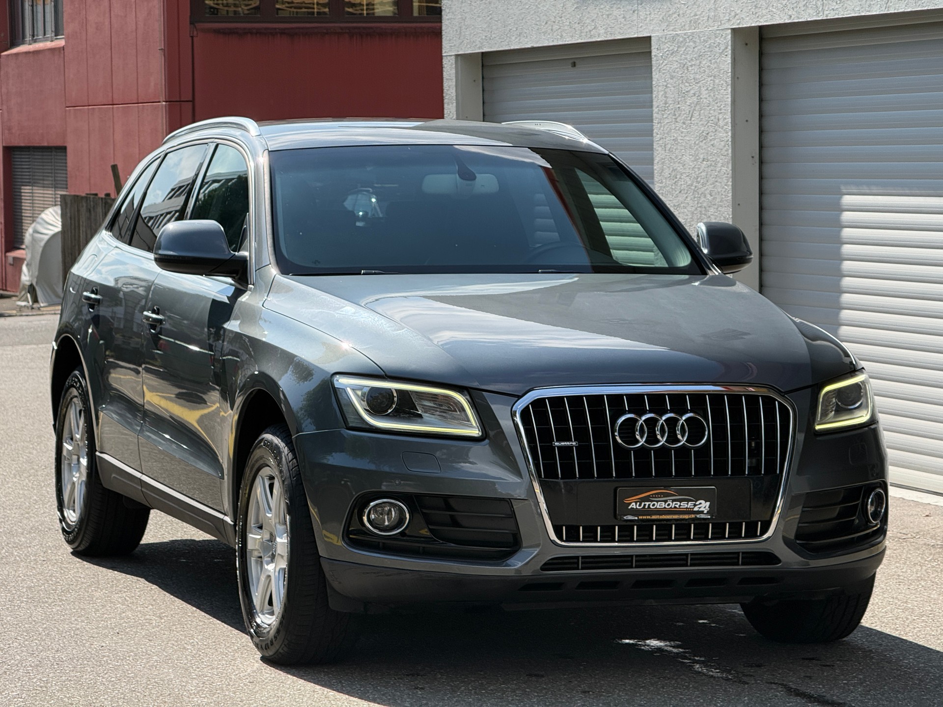 AUDI Q5 3.0 TDI quattro S-tronic-image-1