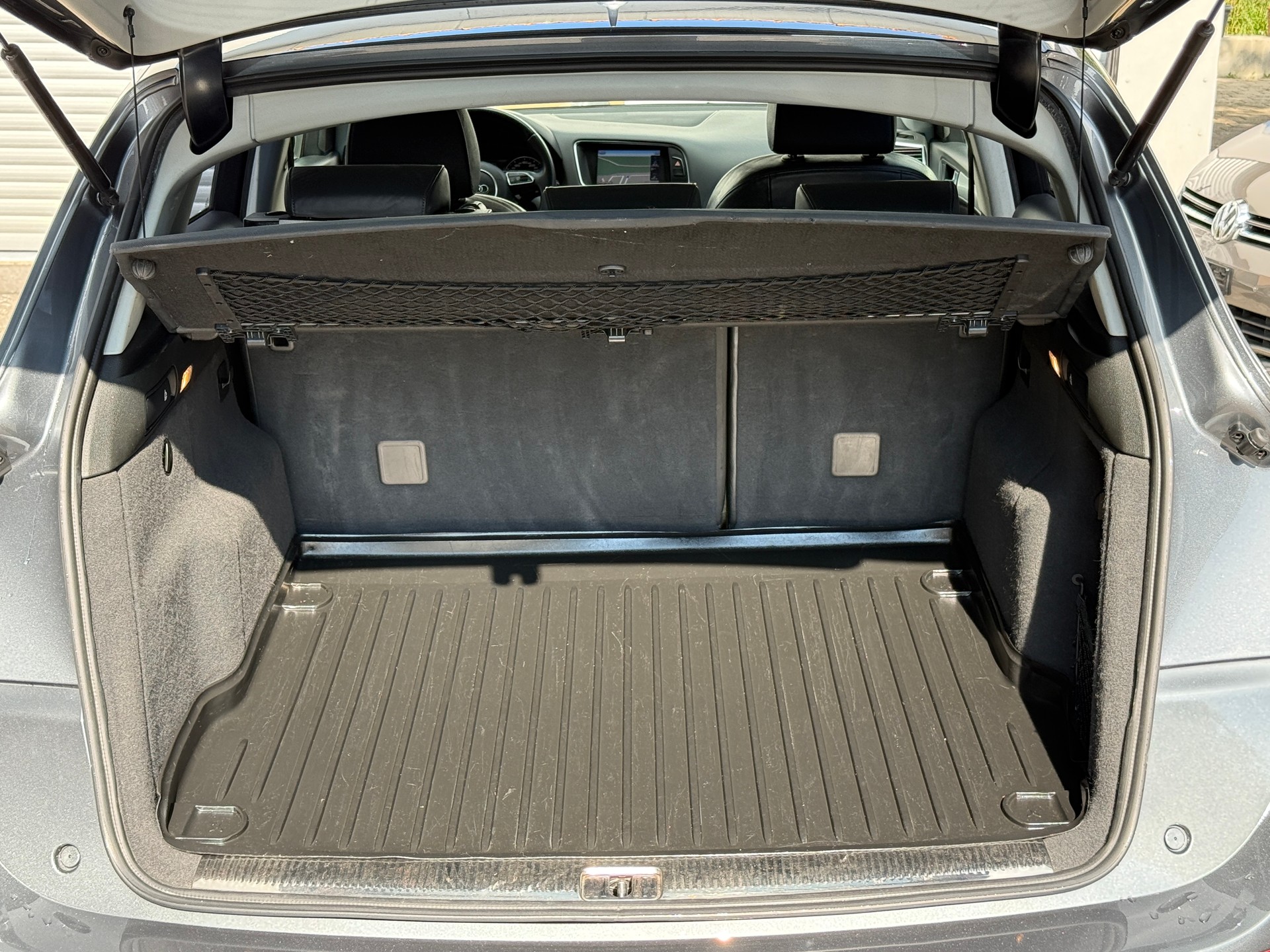 AUDI Q5 3.0 TDI quattro S-tronic-image-21