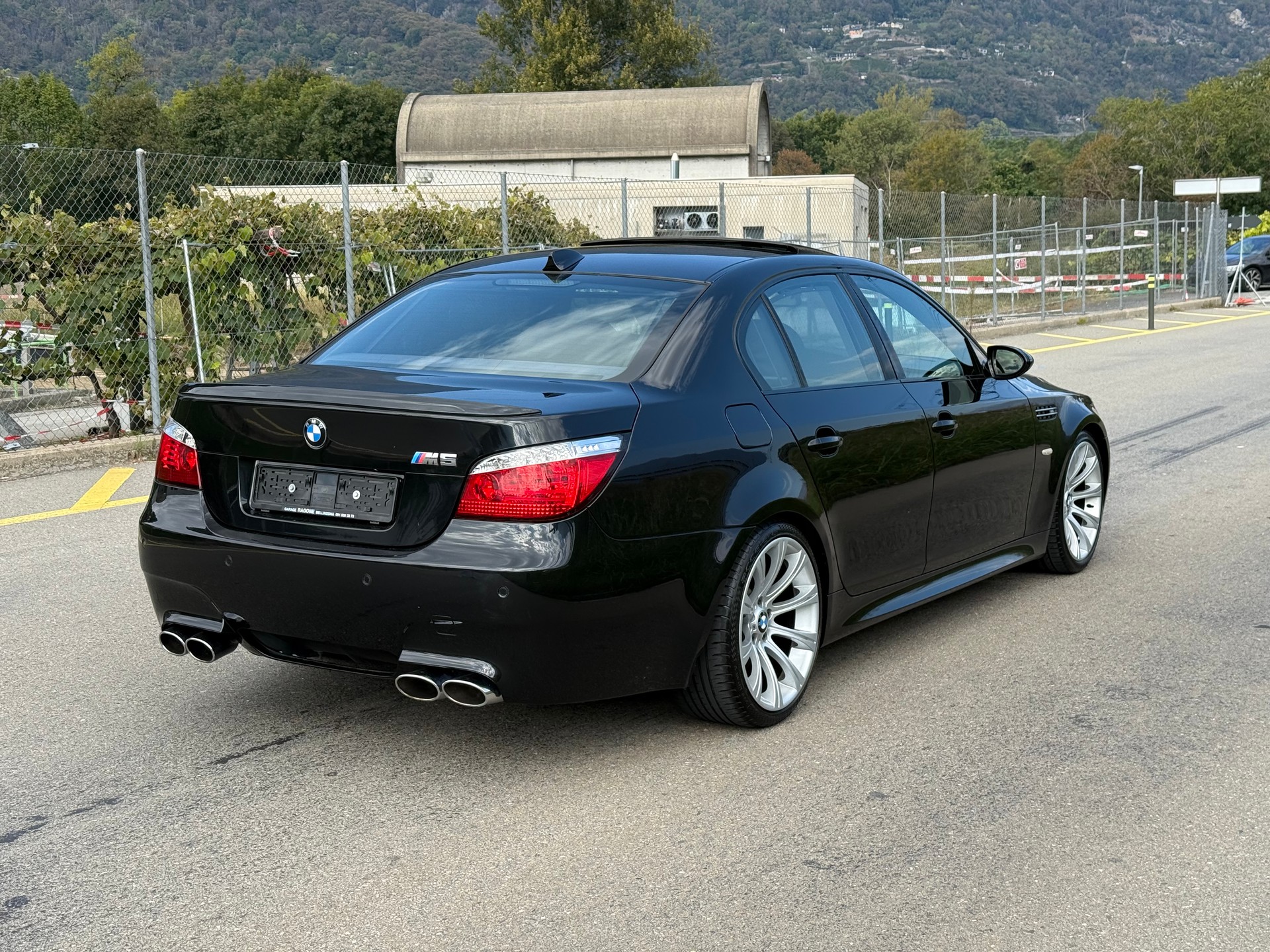 BMW M5-image-3