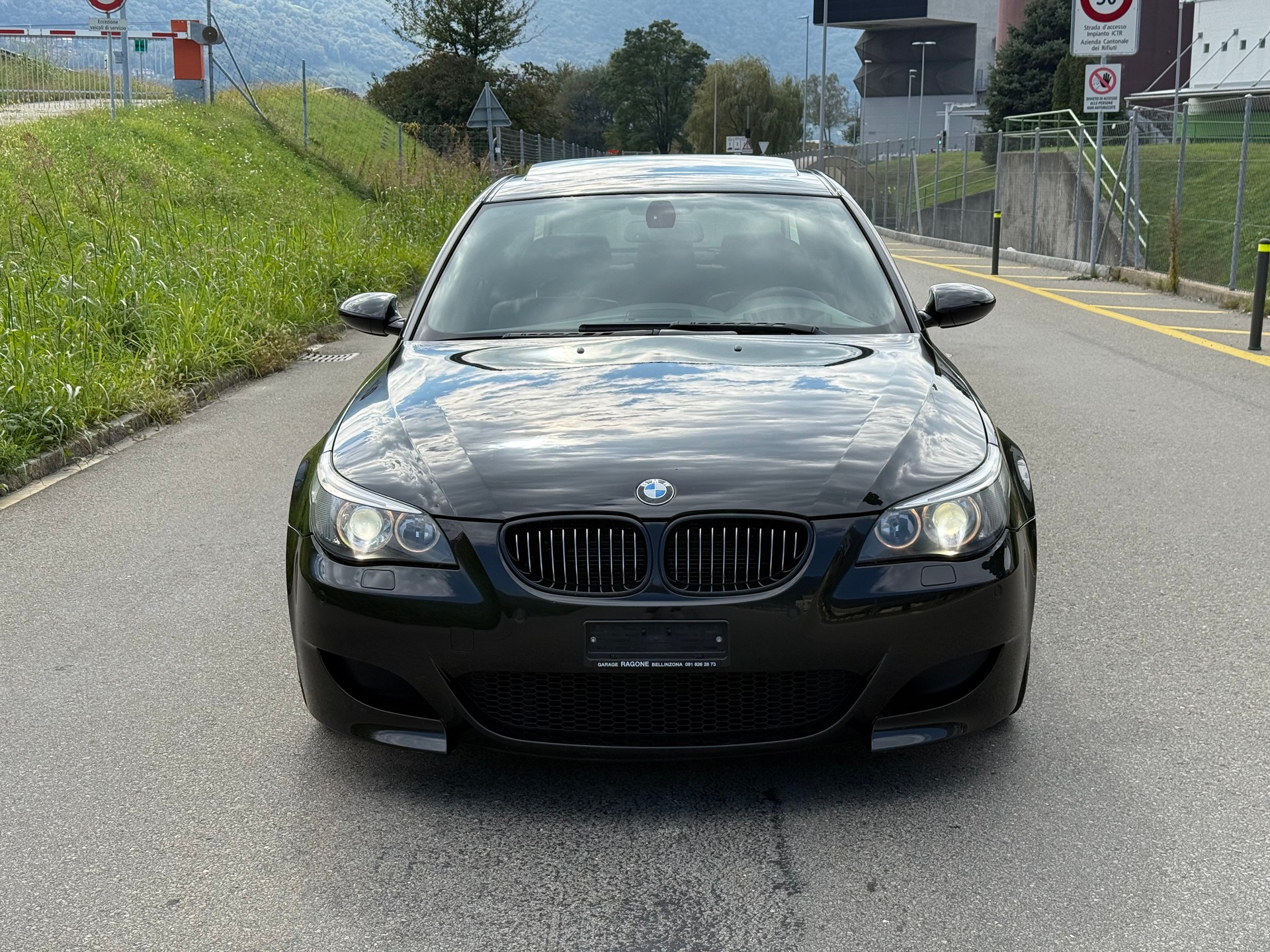 BMW M5-image-5