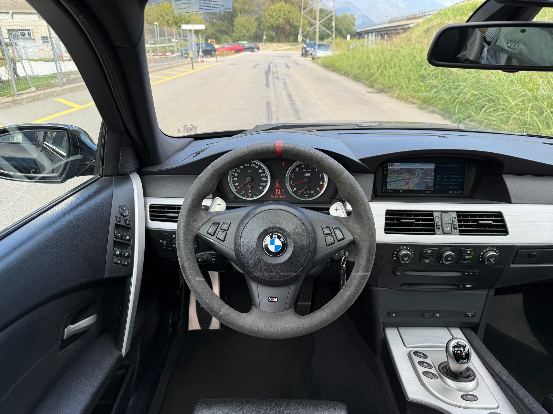 BMW M5-image-12