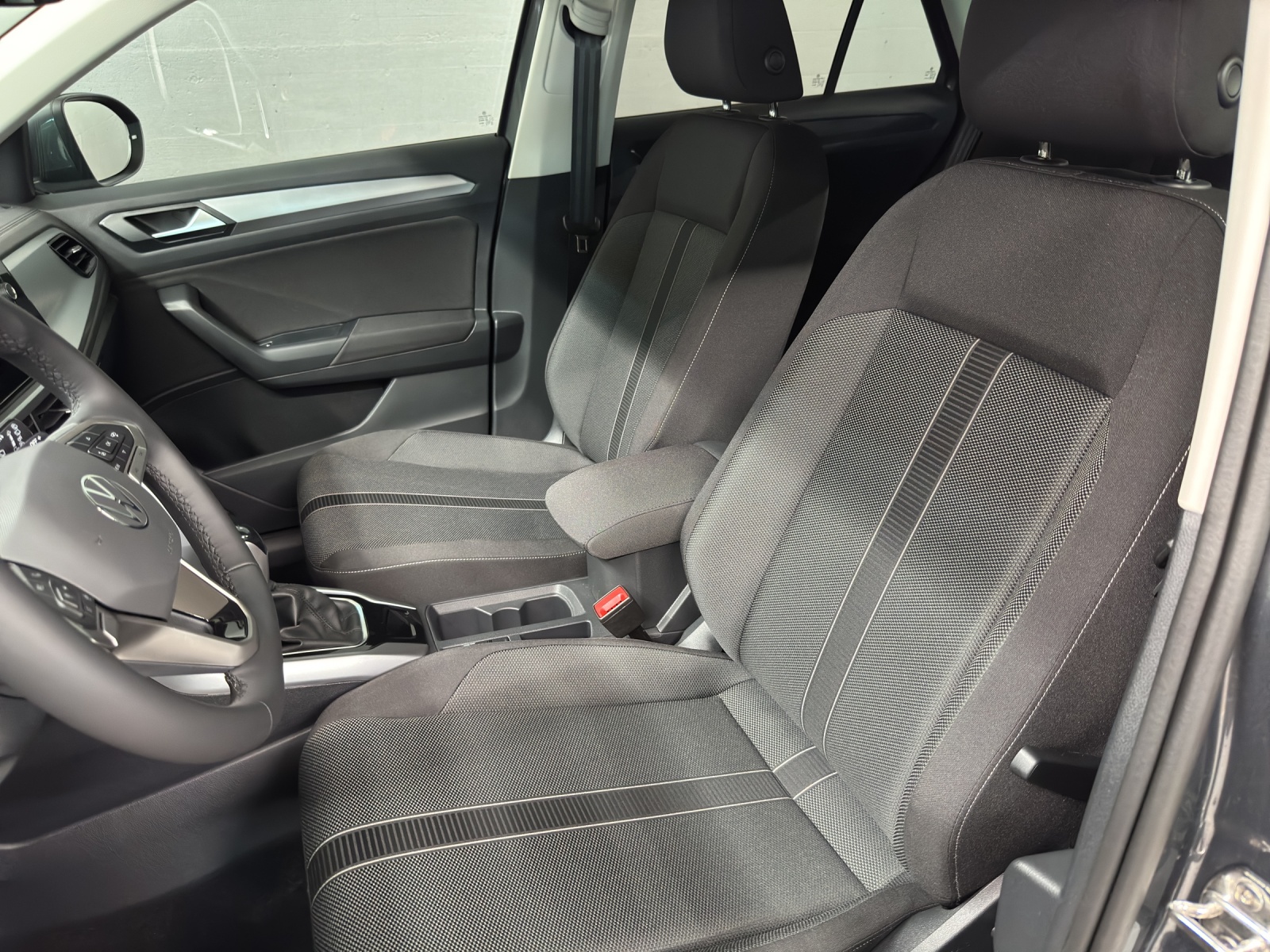 VW T-Roc 1.5 TSI Life United DSG-image-11