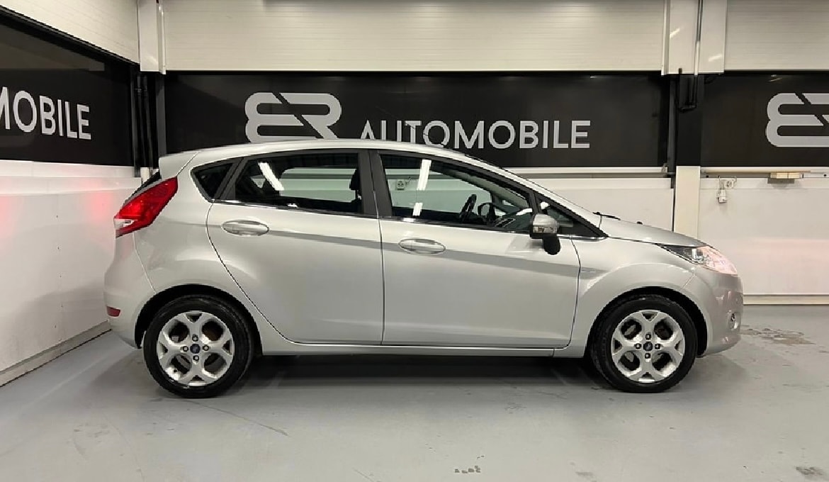 FORD Fiesta 1.4 16V Titanium-image-6