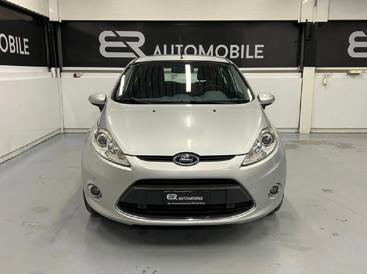 FORD Fiesta 1.4 16V Titanium-image-2