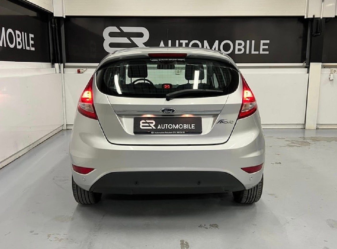 FORD Fiesta 1.4 16V Titanium-image-3