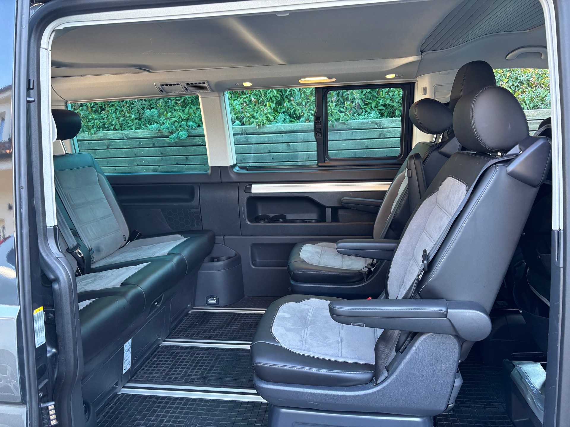 VW T6.1 California 2.0 Bi-TDI Beach Edit. 4Motion DSG-image-7