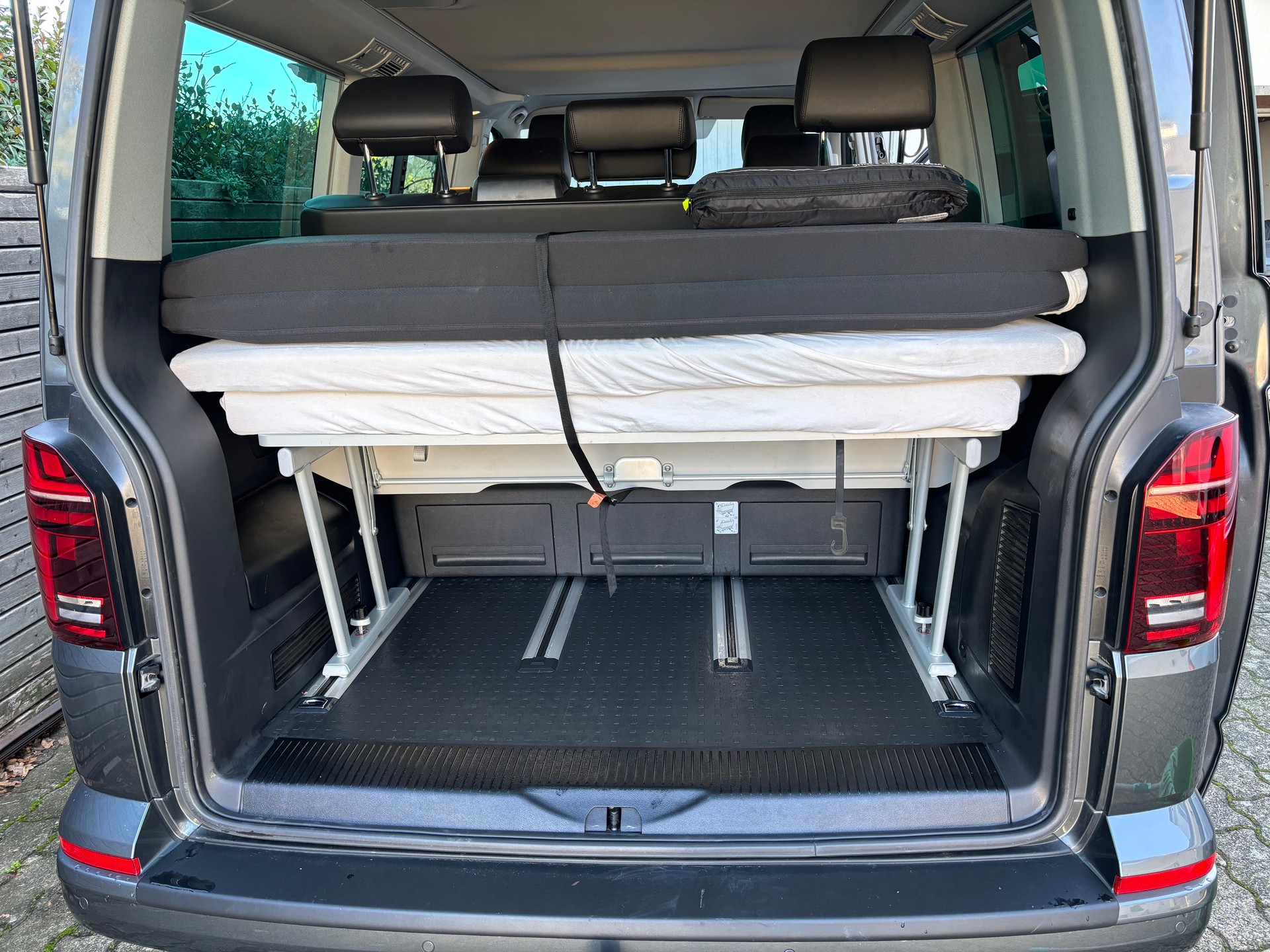 VW T6.1 California 2.0 Bi-TDI Beach Edit. 4Motion DSG-image-10