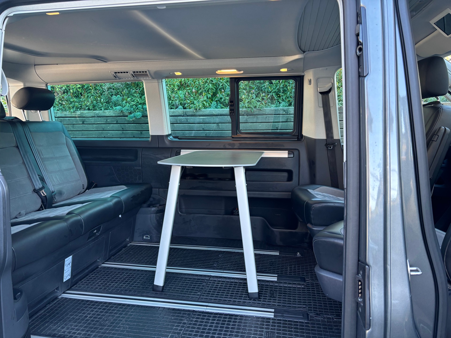 VW T6.1 California 2.0 Bi-TDI Beach Edit. 4Motion DSG-image-8