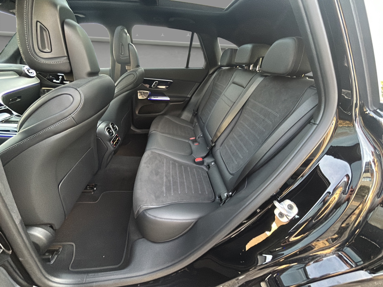 MERCEDES-BENZ GLC 220 d 4Matic 9G-Tronic-image-10