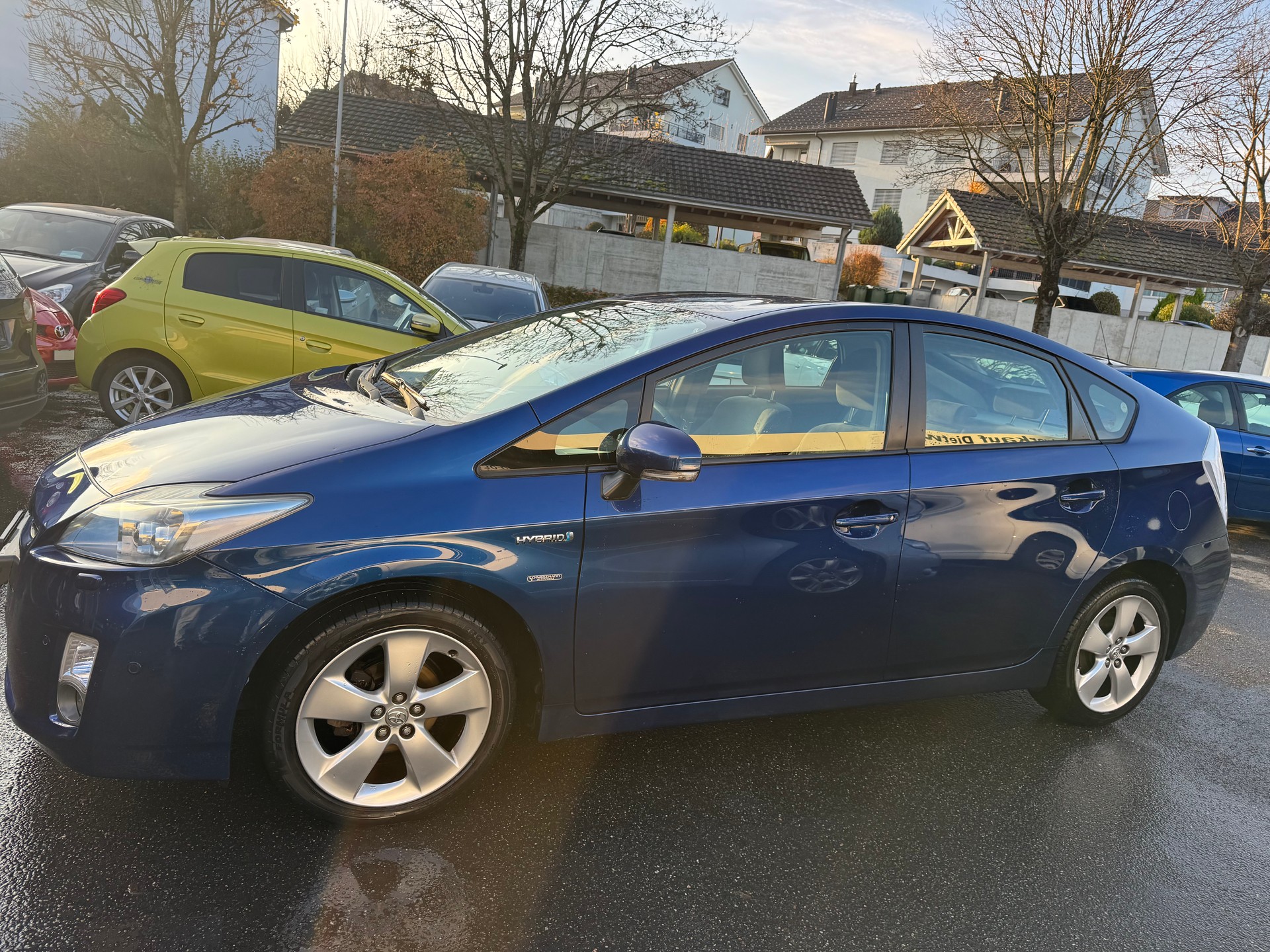 TOYOTA Prius 1.8 16V HSD Sol Premium-image-2