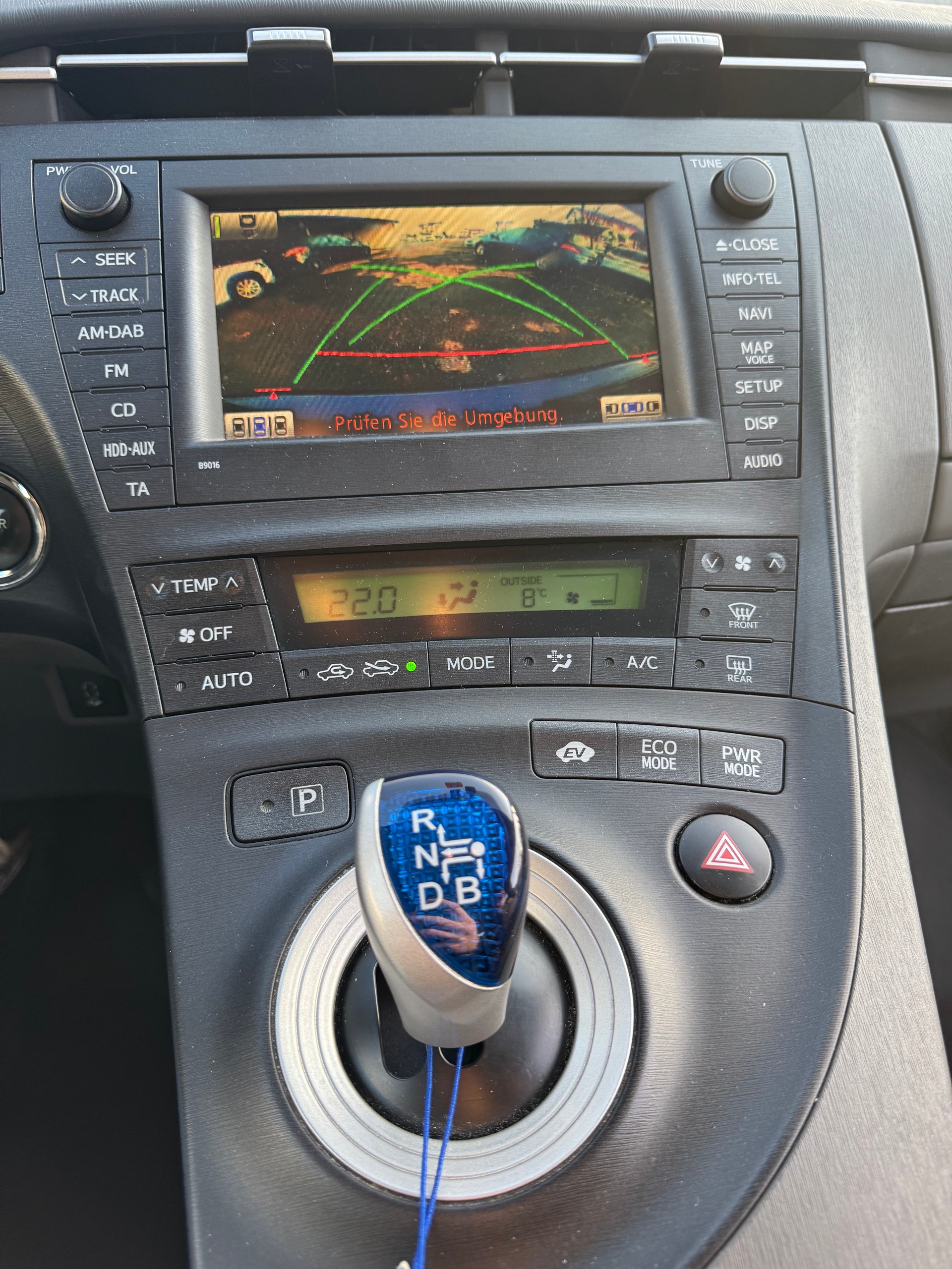 TOYOTA Prius 1.8 16V HSD Sol Premium-image-13