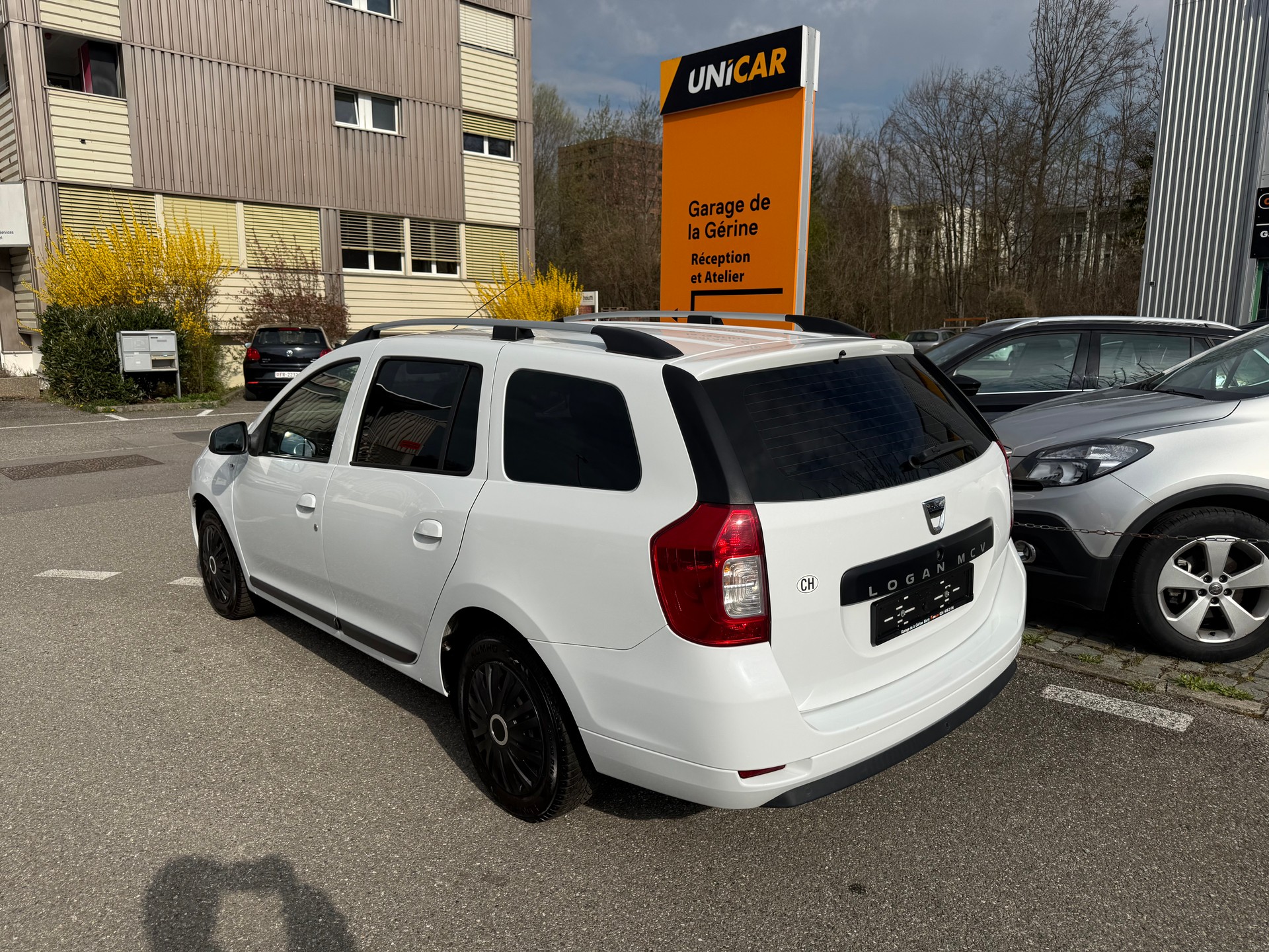 DACIA Logan MCV 0.9 Lauréate-image-3