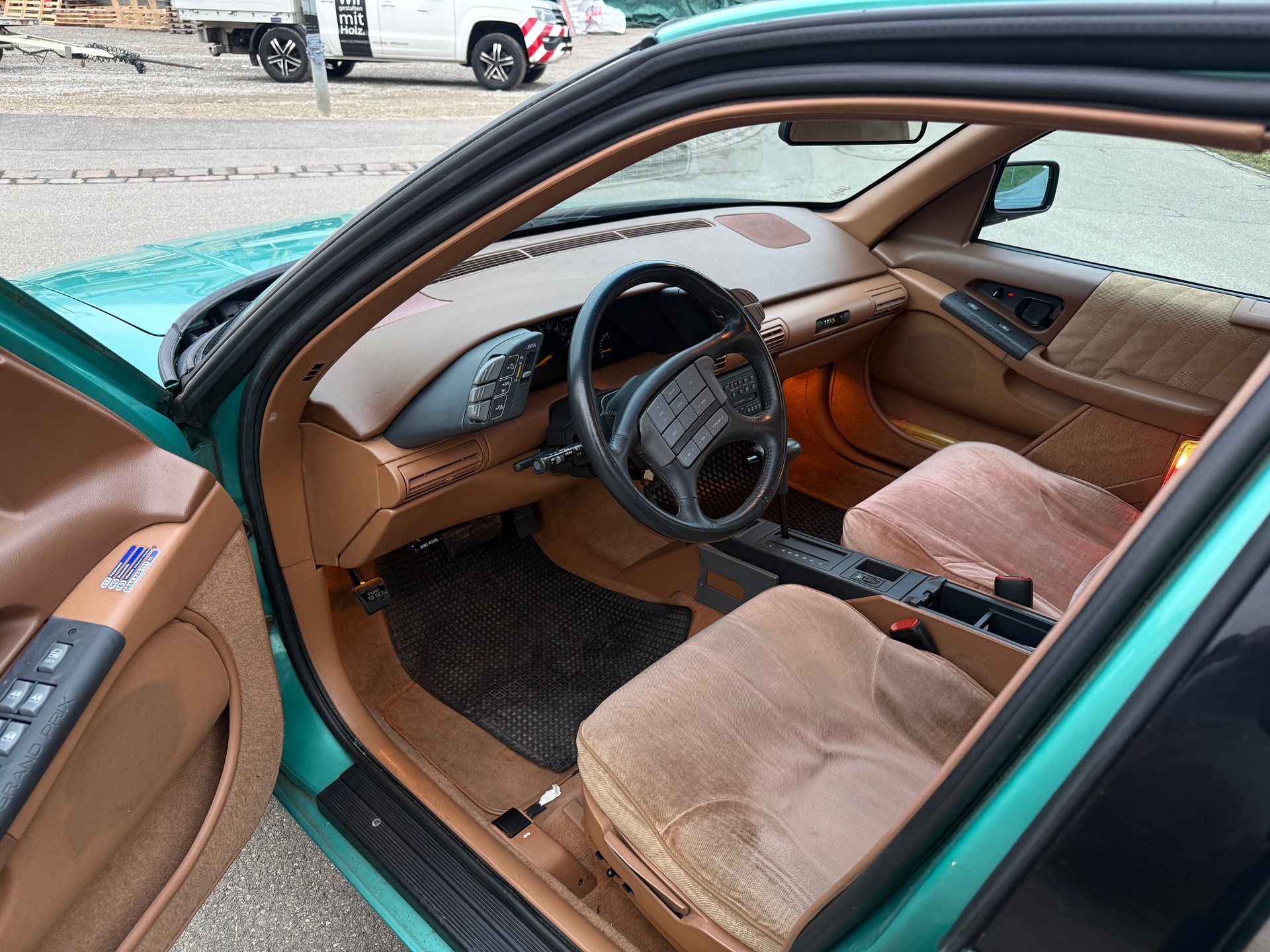 PONTIAC Grand-Prix 3.1 LE-image-8
