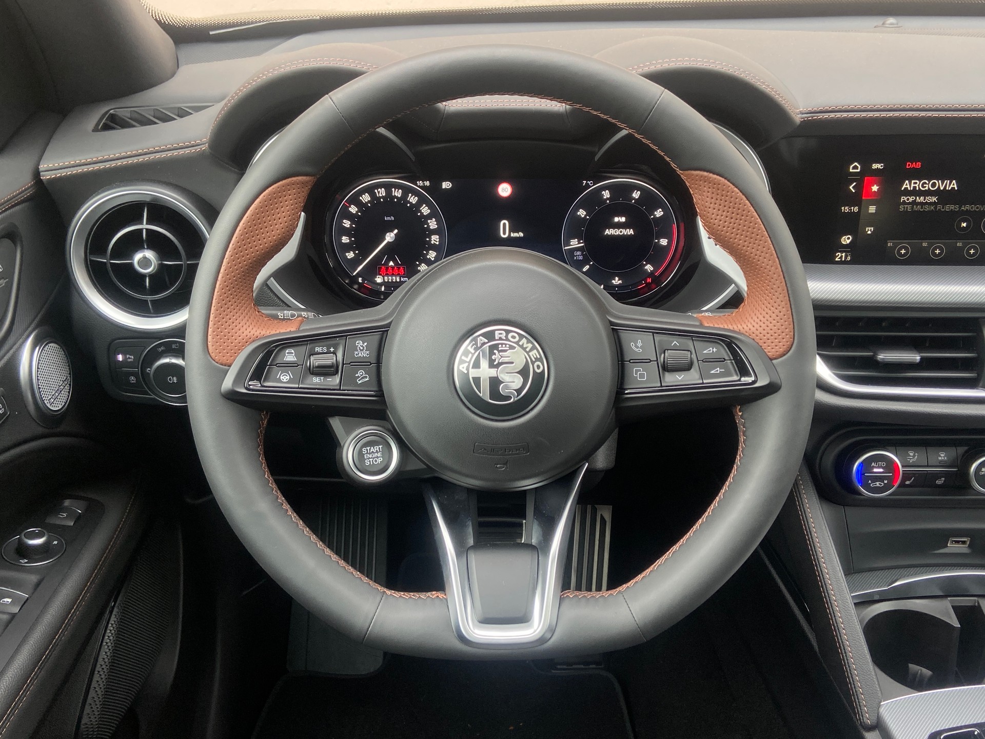 ALFA ROMEO Stelvio 2.0 "Edizione Carbone Intensa Sky" Q4 AT8-image-9