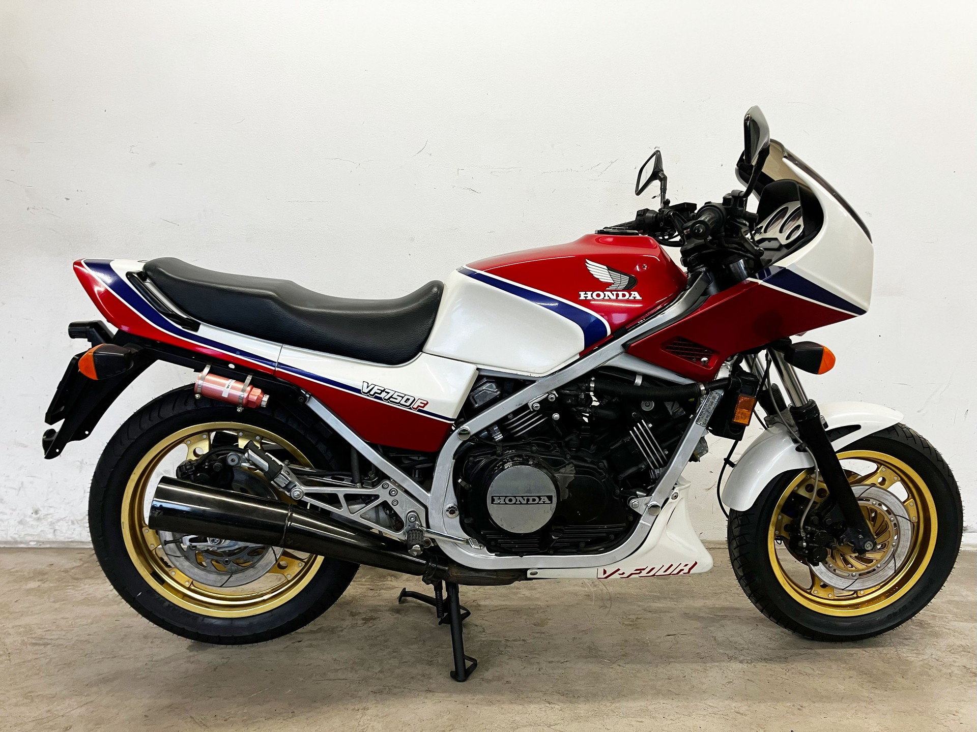 HONDA VF 750 F-image-3