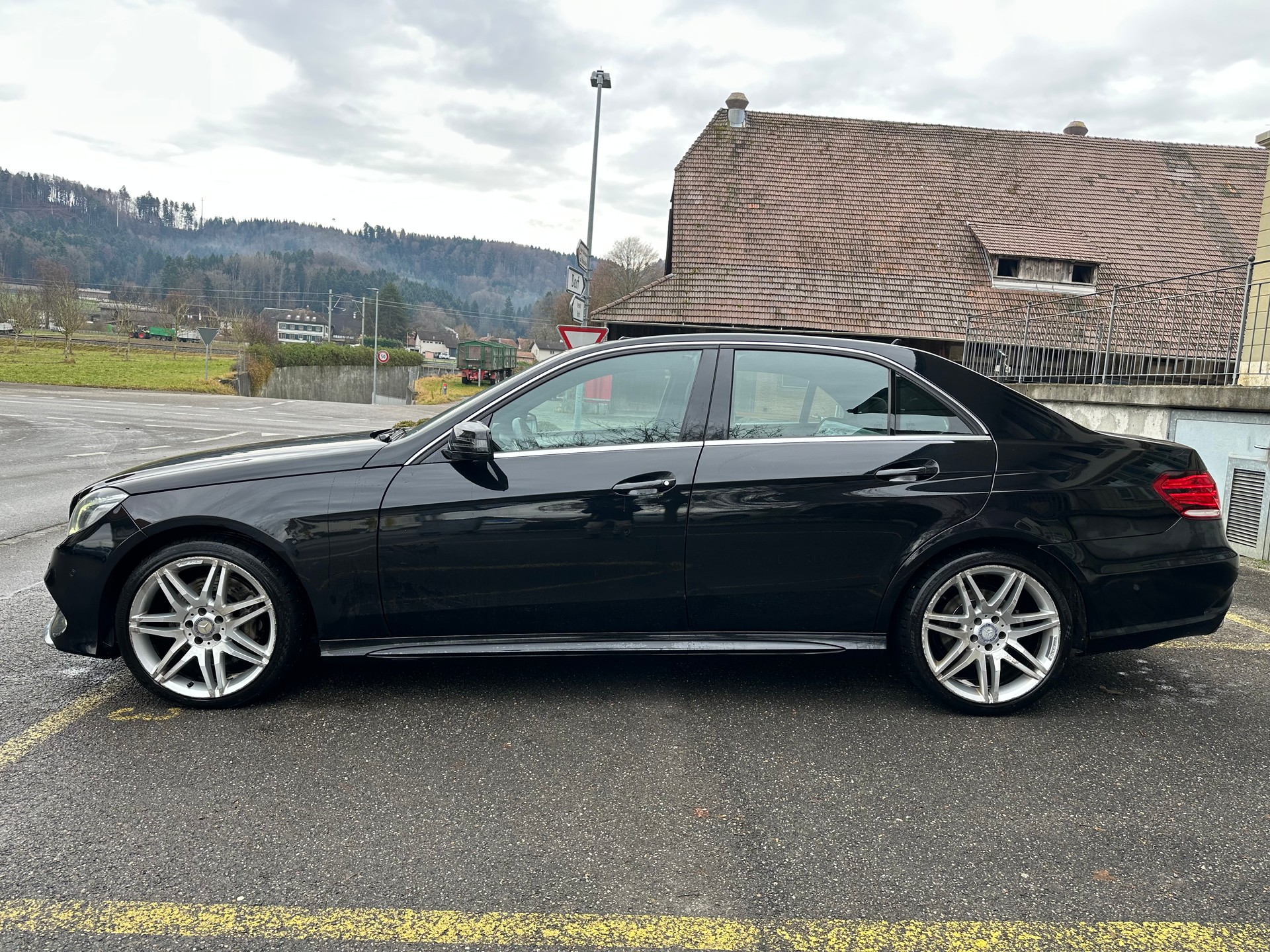 MERCEDES-BENZ E 400 Avantgarde 4Matic 7G-Tronic-image-2