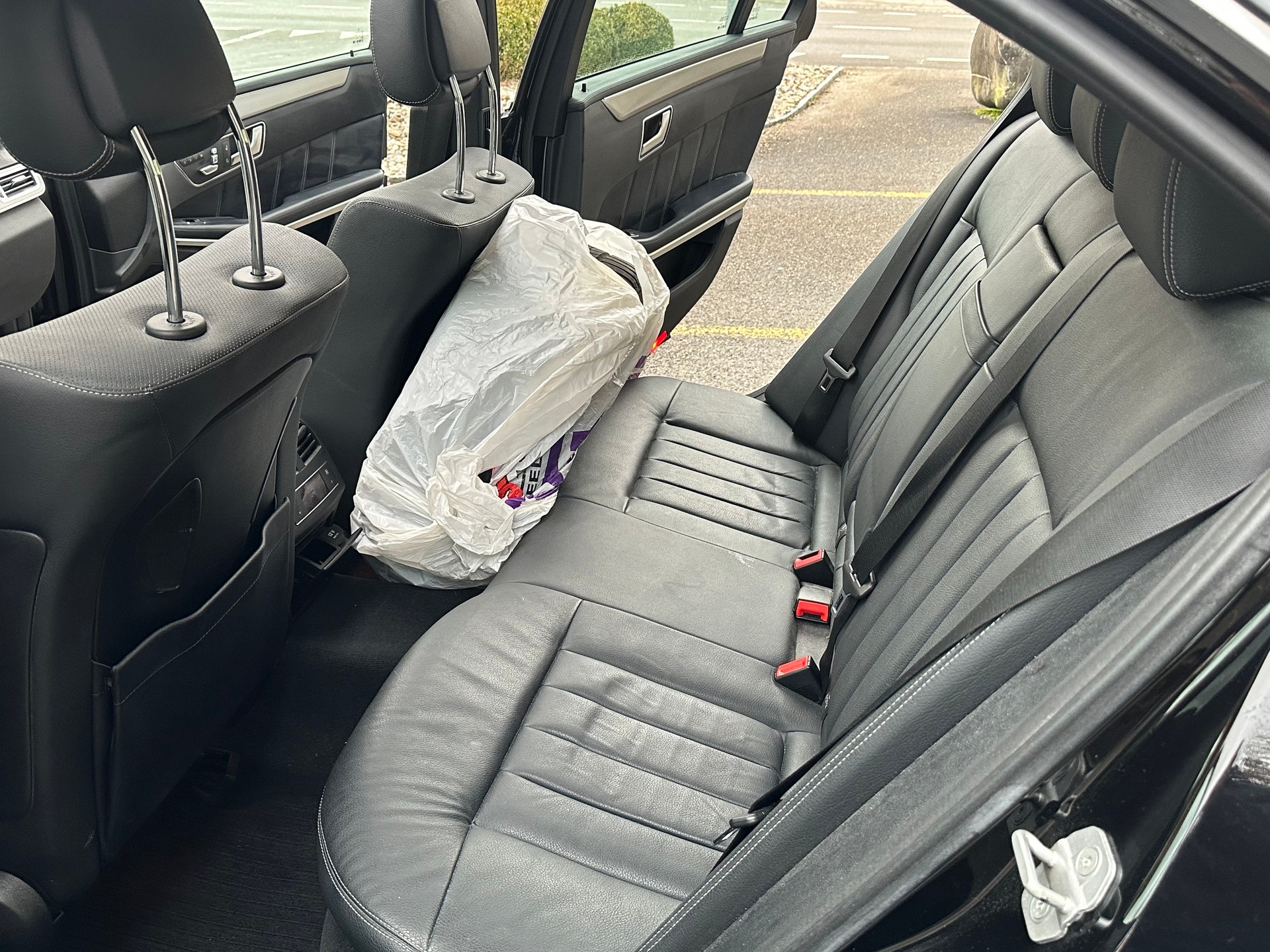 MERCEDES-BENZ E 400 Avantgarde 4Matic 7G-Tronic-image-10