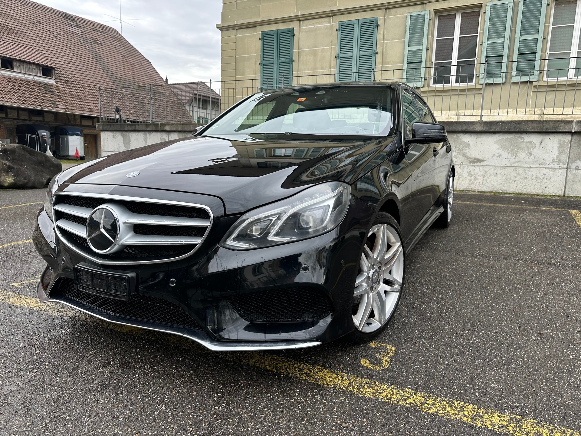 MERCEDES-BENZ E 400 Avantgarde 4Matic 7G-Tronic-image-0