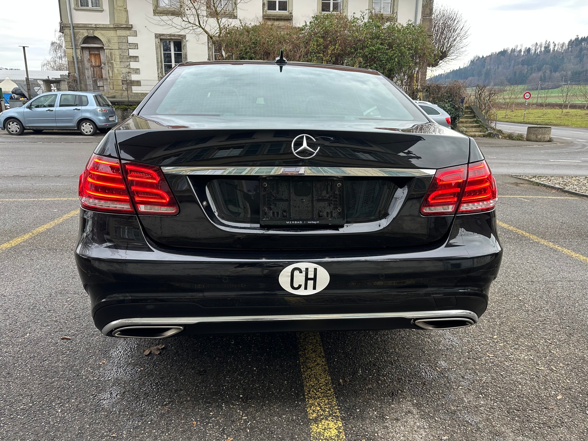 MERCEDES-BENZ E 400 Avantgarde 4Matic 7G-Tronic-image-4