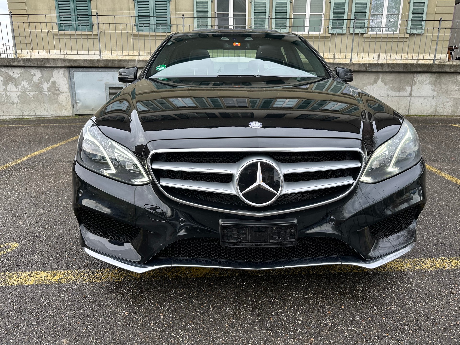 MERCEDES-BENZ E 400 Avantgarde 4Matic 7G-Tronic-image-8