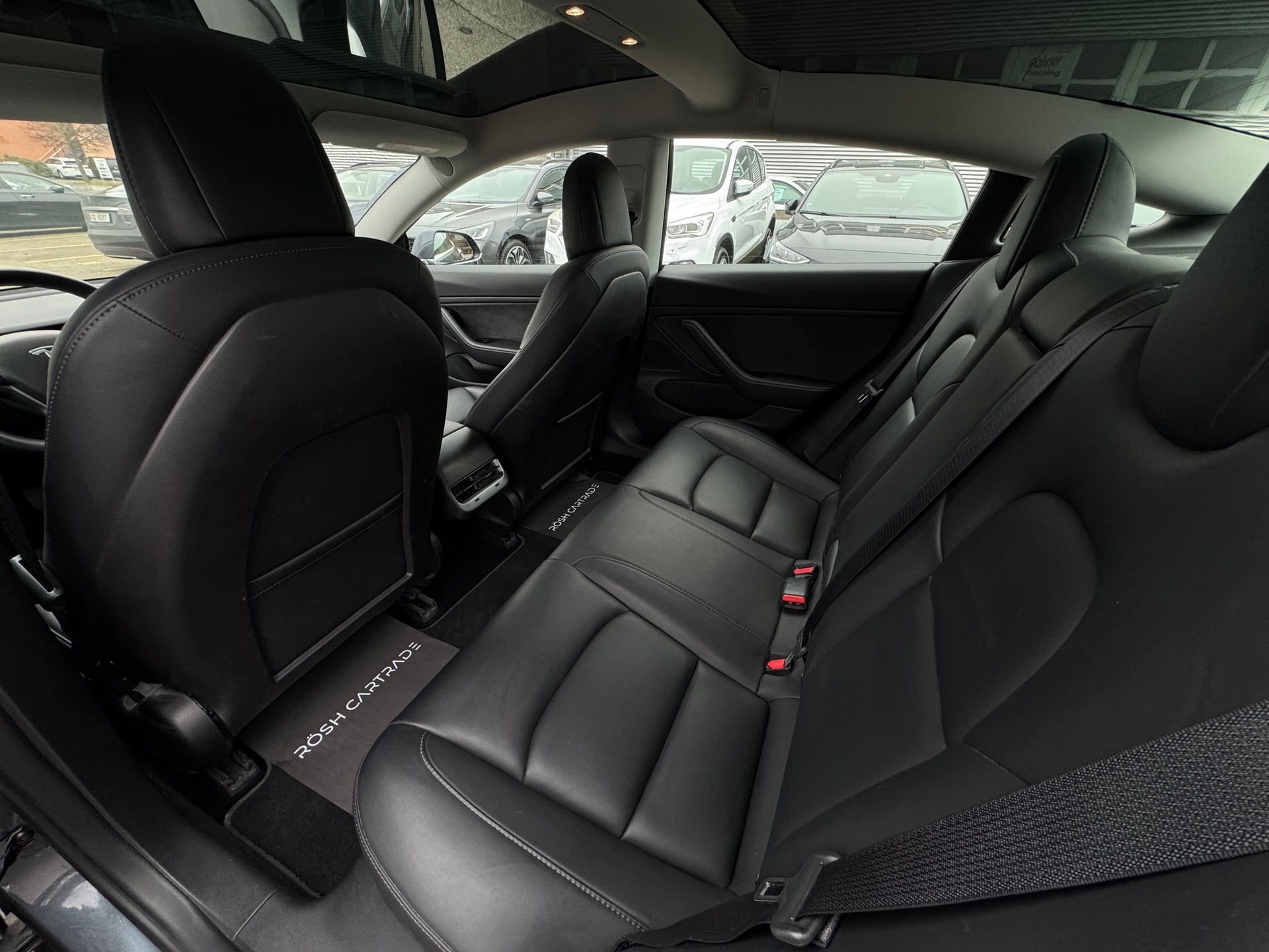 TESLA Model 3 Long Range Dual Motor AWD-image-9