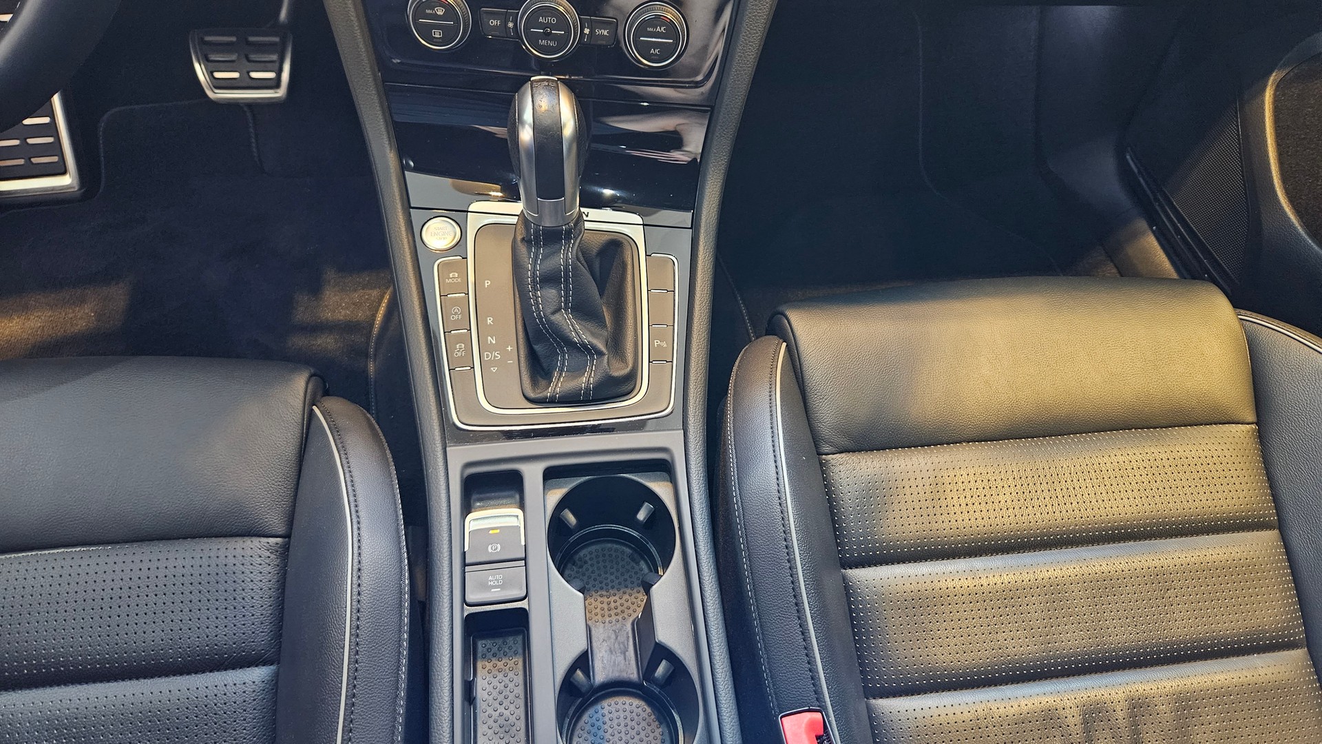 VW Golf 2.0 TSI R 4Motion DSG-image-18
