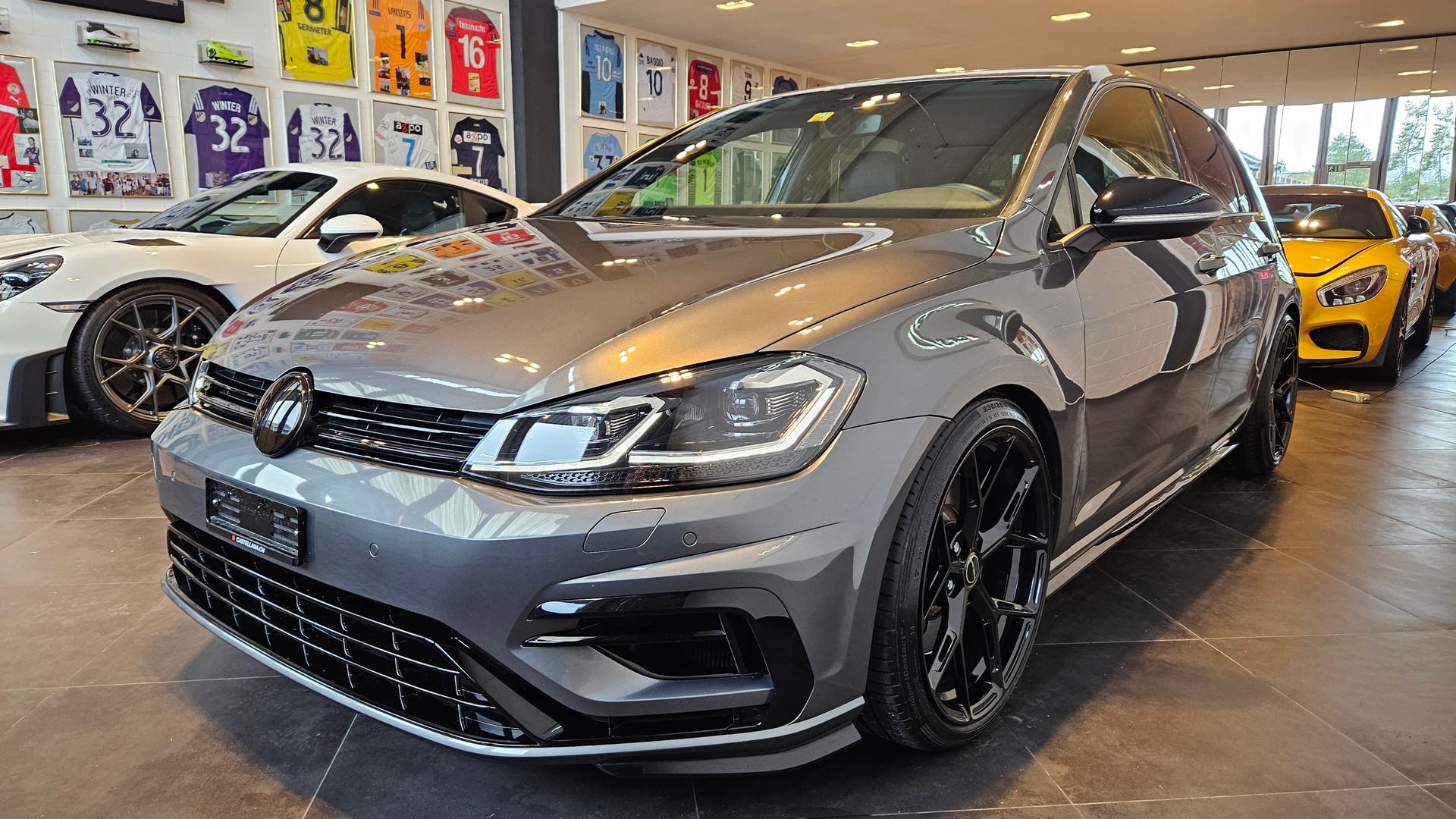 VW Golf 2.0 TSI R 4Motion DSG-image-3