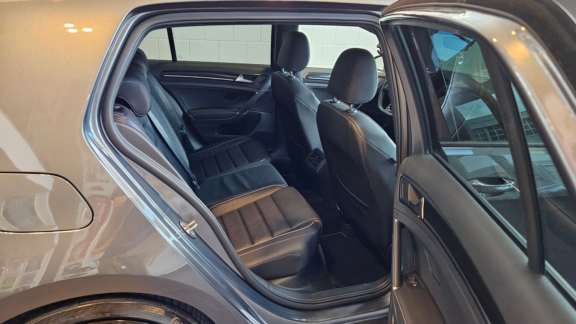 VW Golf 2.0 TSI R 4Motion DSG-image-20