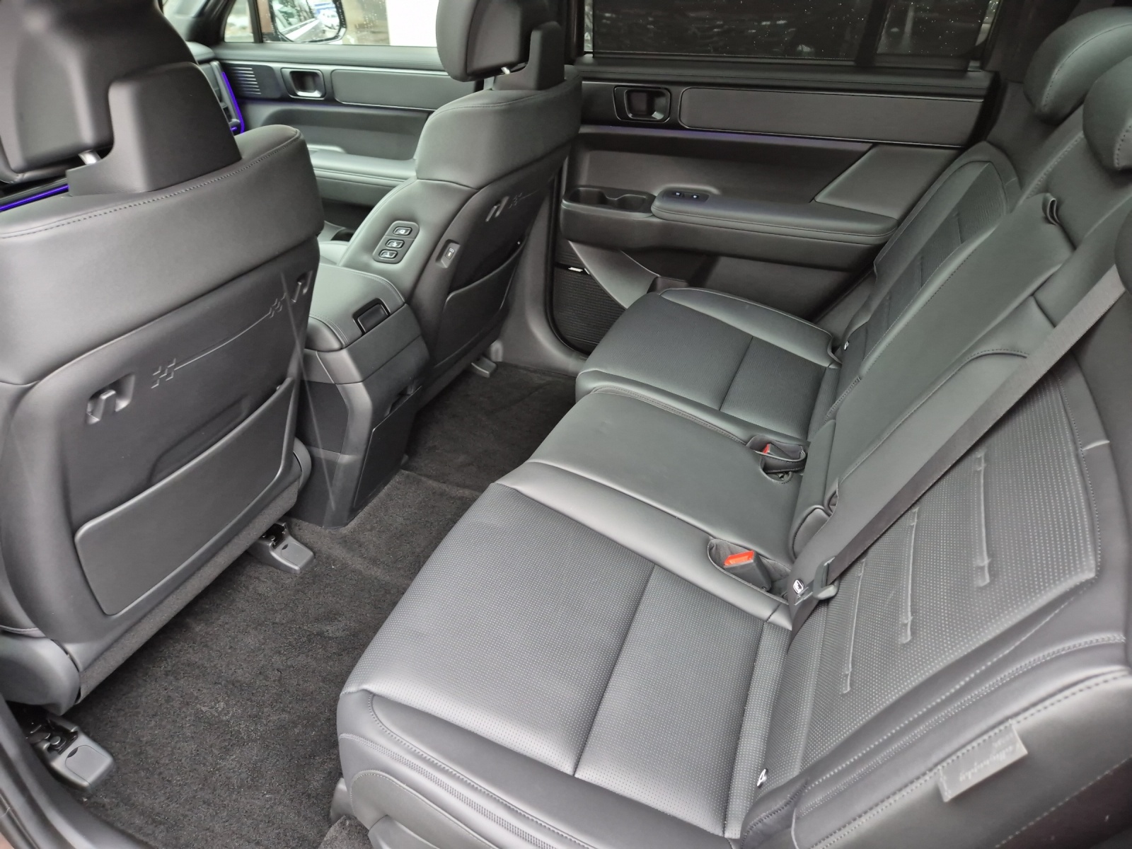 HYUNDAI Santa Fe 1.6 T-GDi HEV Calligraphy-image-8