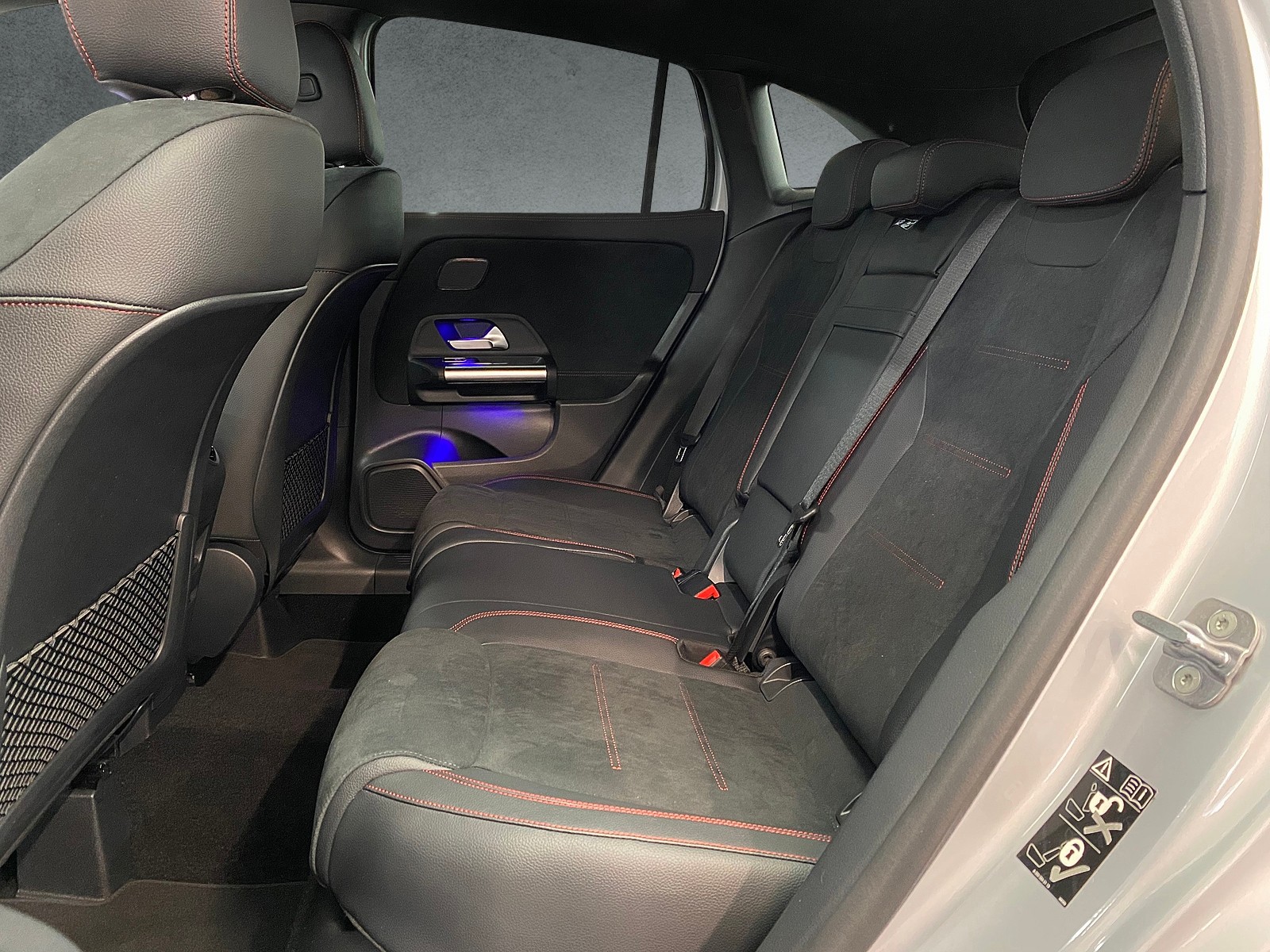 MERCEDES-BENZ GLA 200 AMG Line 4MATIC-image-7