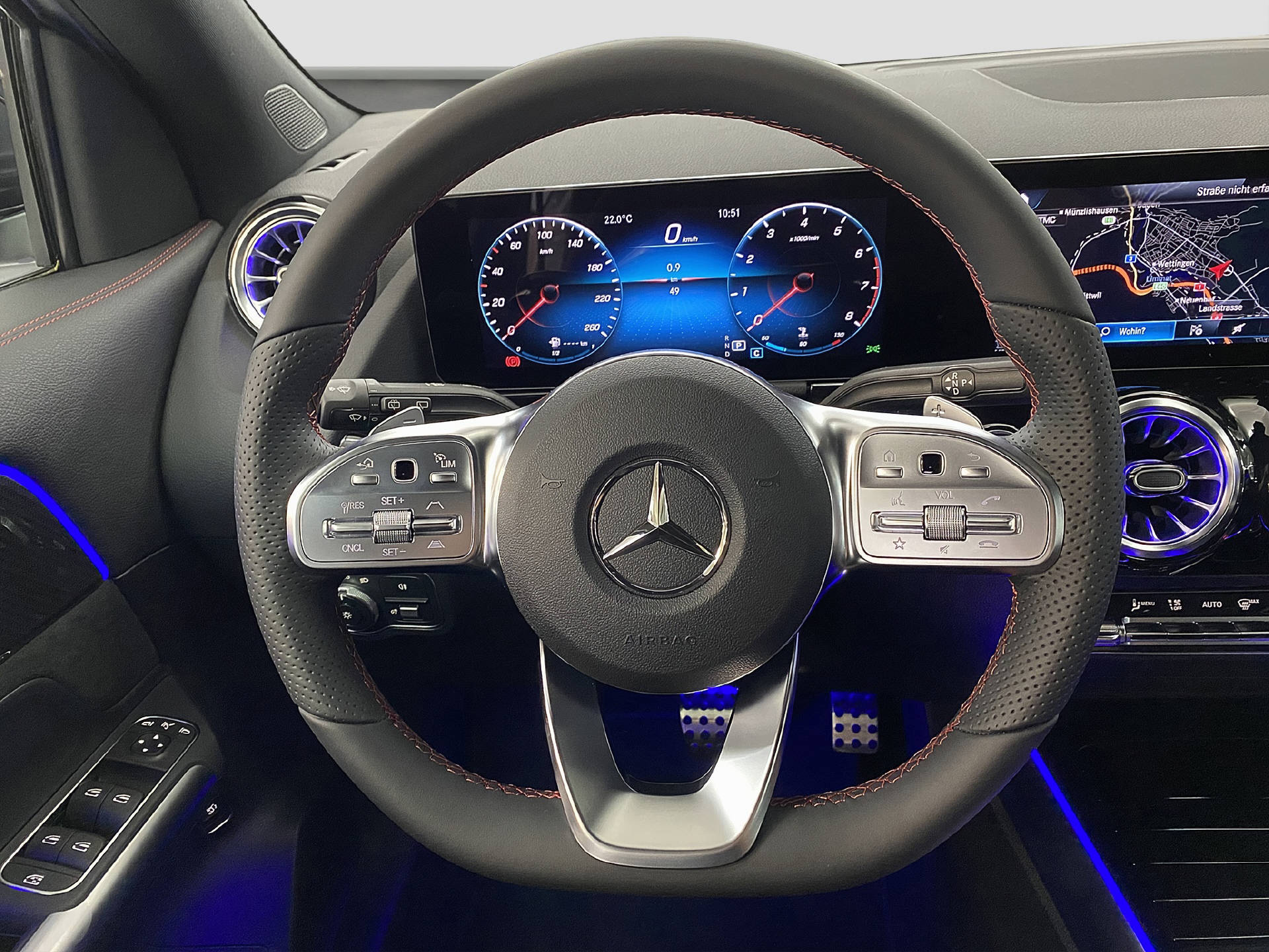 MERCEDES-BENZ GLA 200 AMG Line 4MATIC-image-7