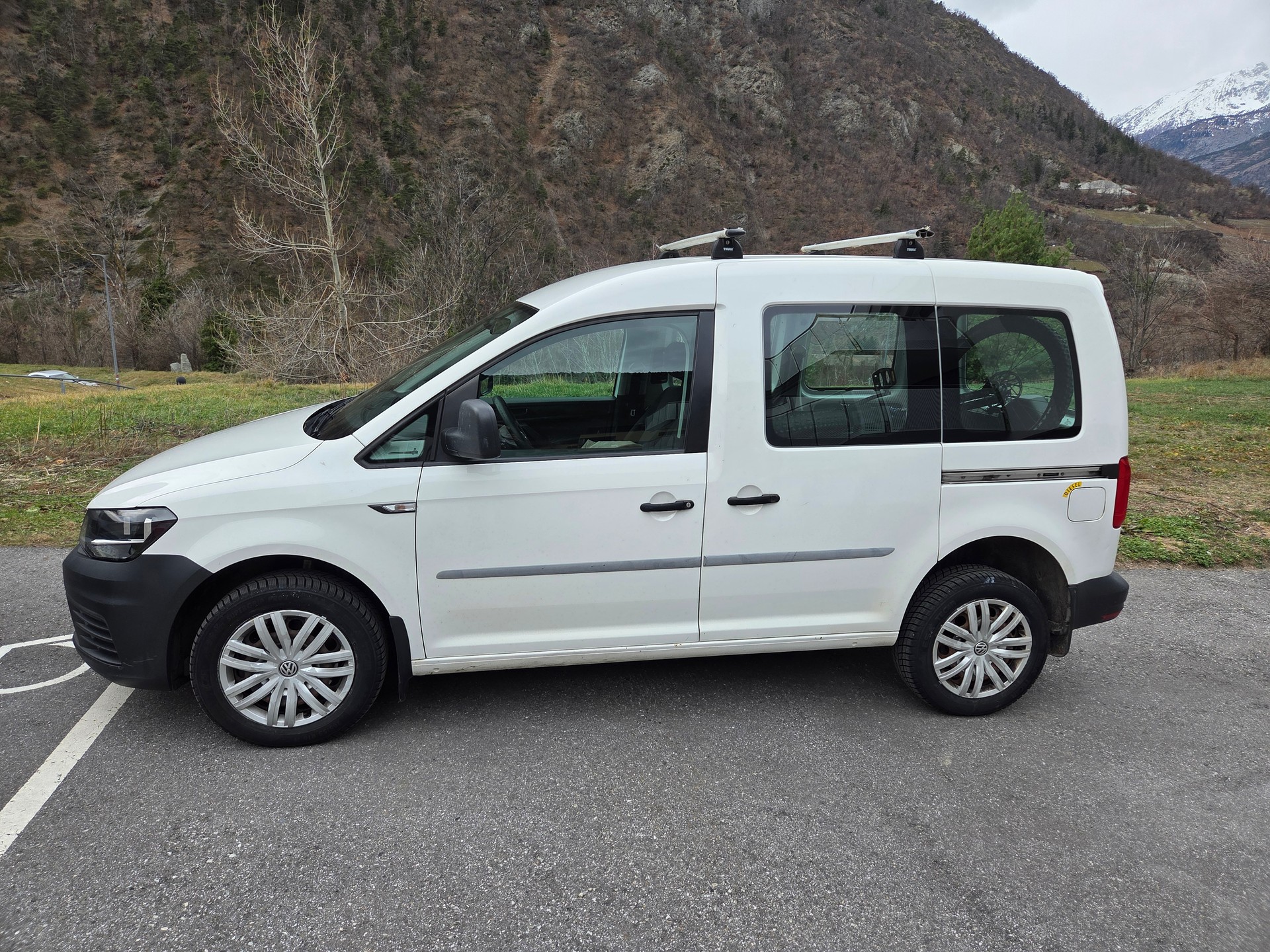 VW Caddy Alltrack 2.0 TDI 4M, 5 Plätzer-image-2