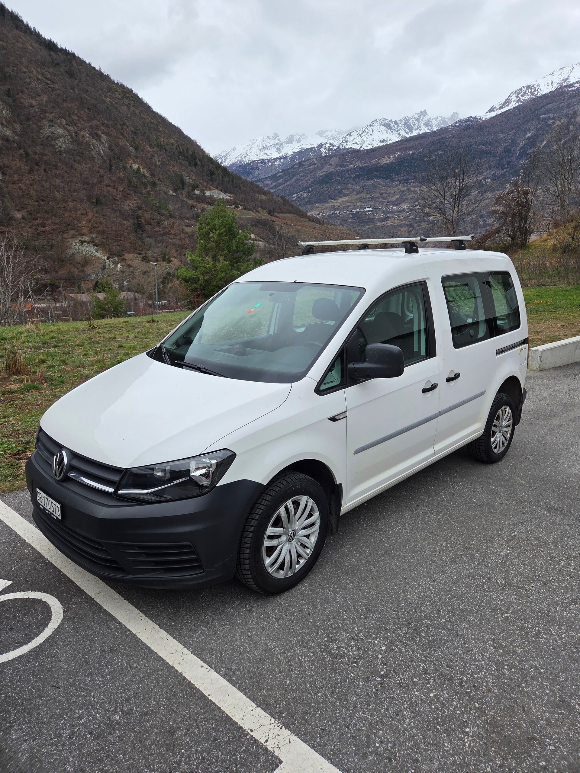 VW Caddy Alltrack 2.0 TDI 4M, 5 Plätzer-image-0