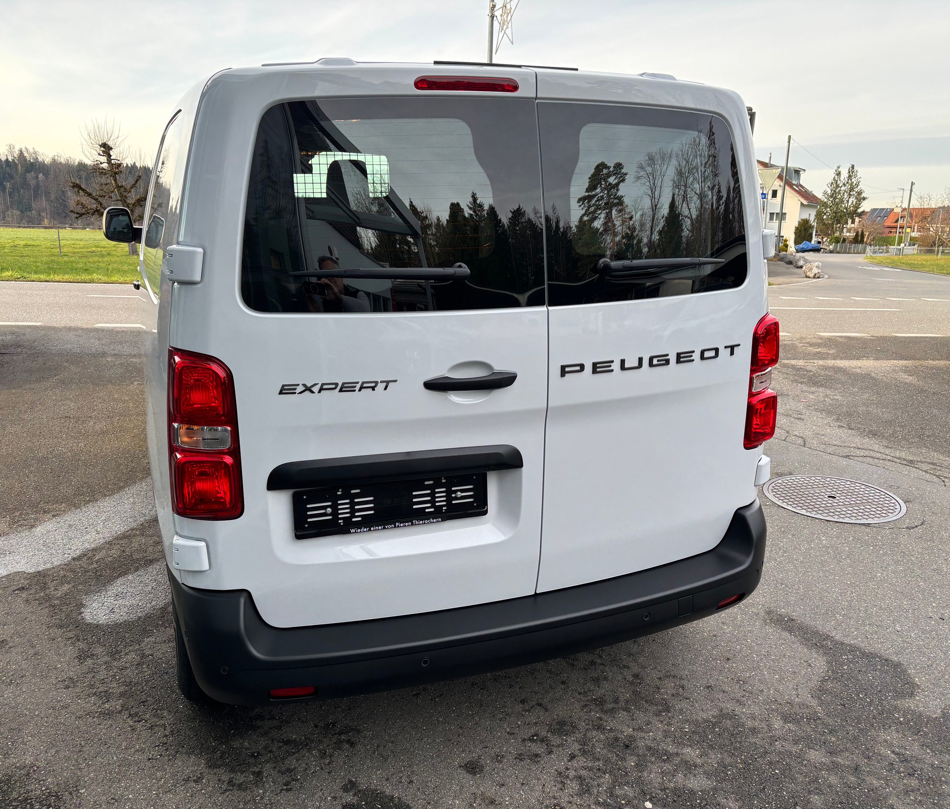 PEUGEOT Expert 1.5 HDi 120 Standard-image-2