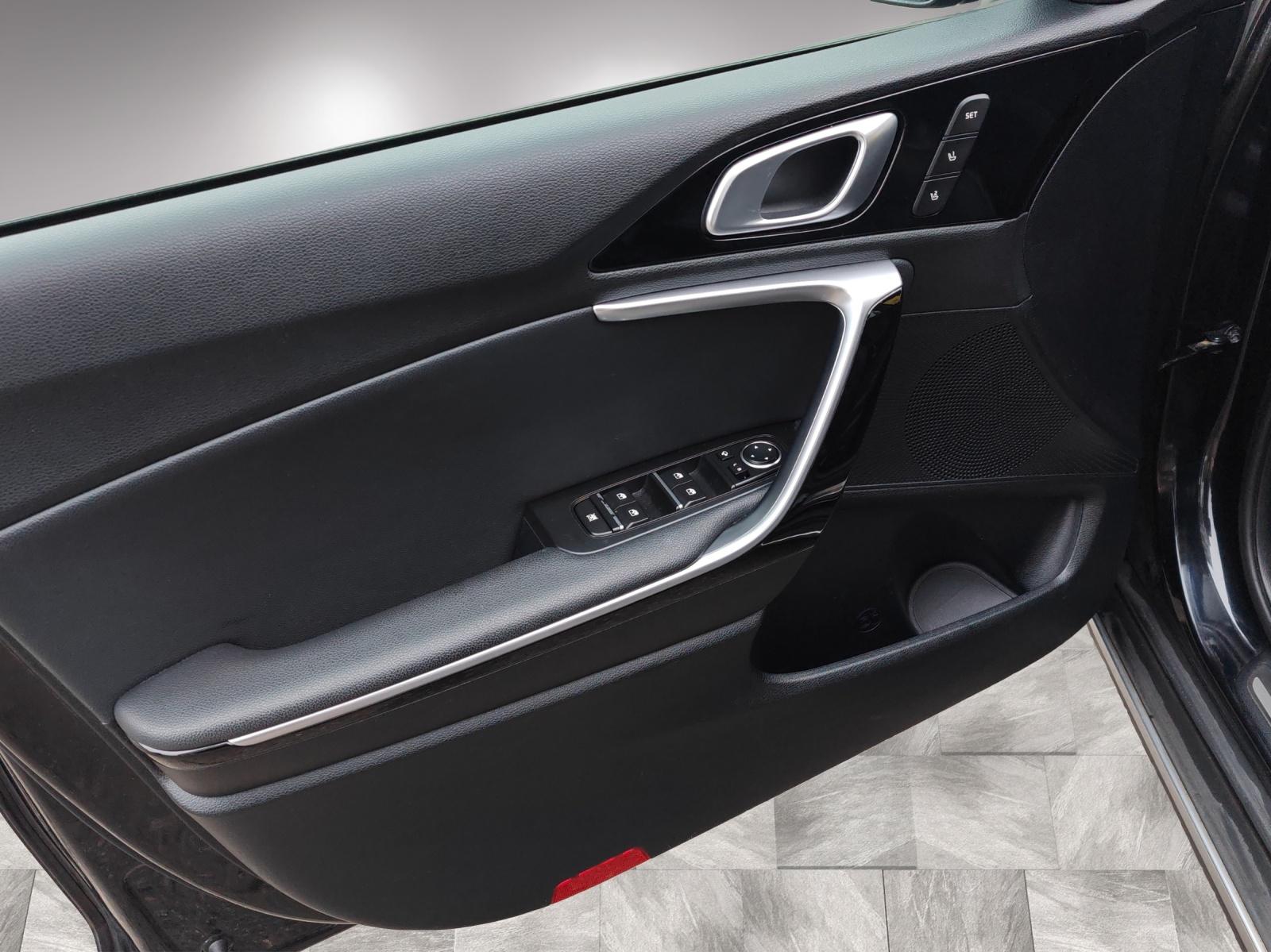 KIA XCeed 1.6 GDi Plug-in Hybrid Style-image-14